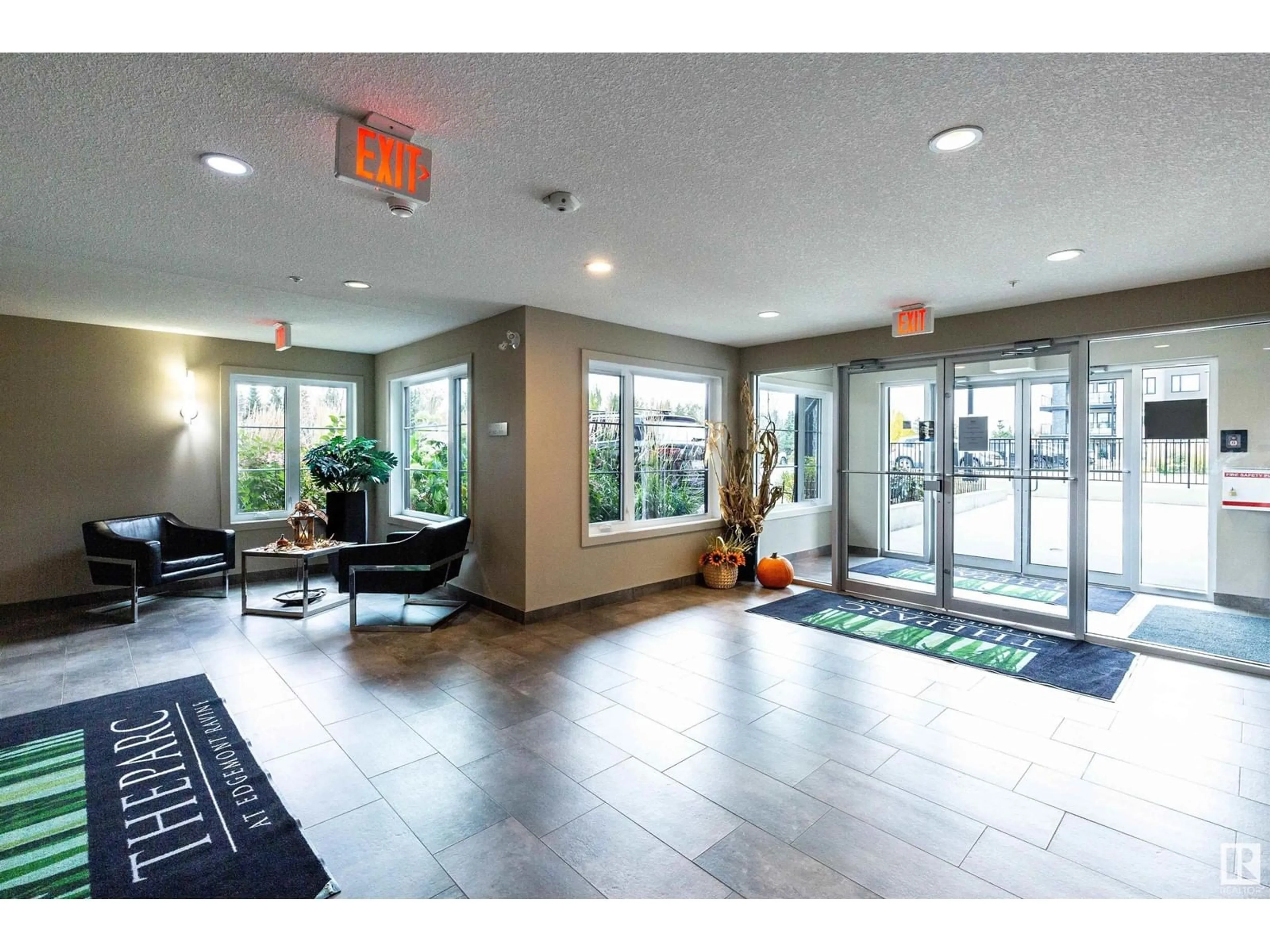 Indoor lobby for #408 5029 EDGEMONT BV NW, Edmonton Alberta T6M0S8