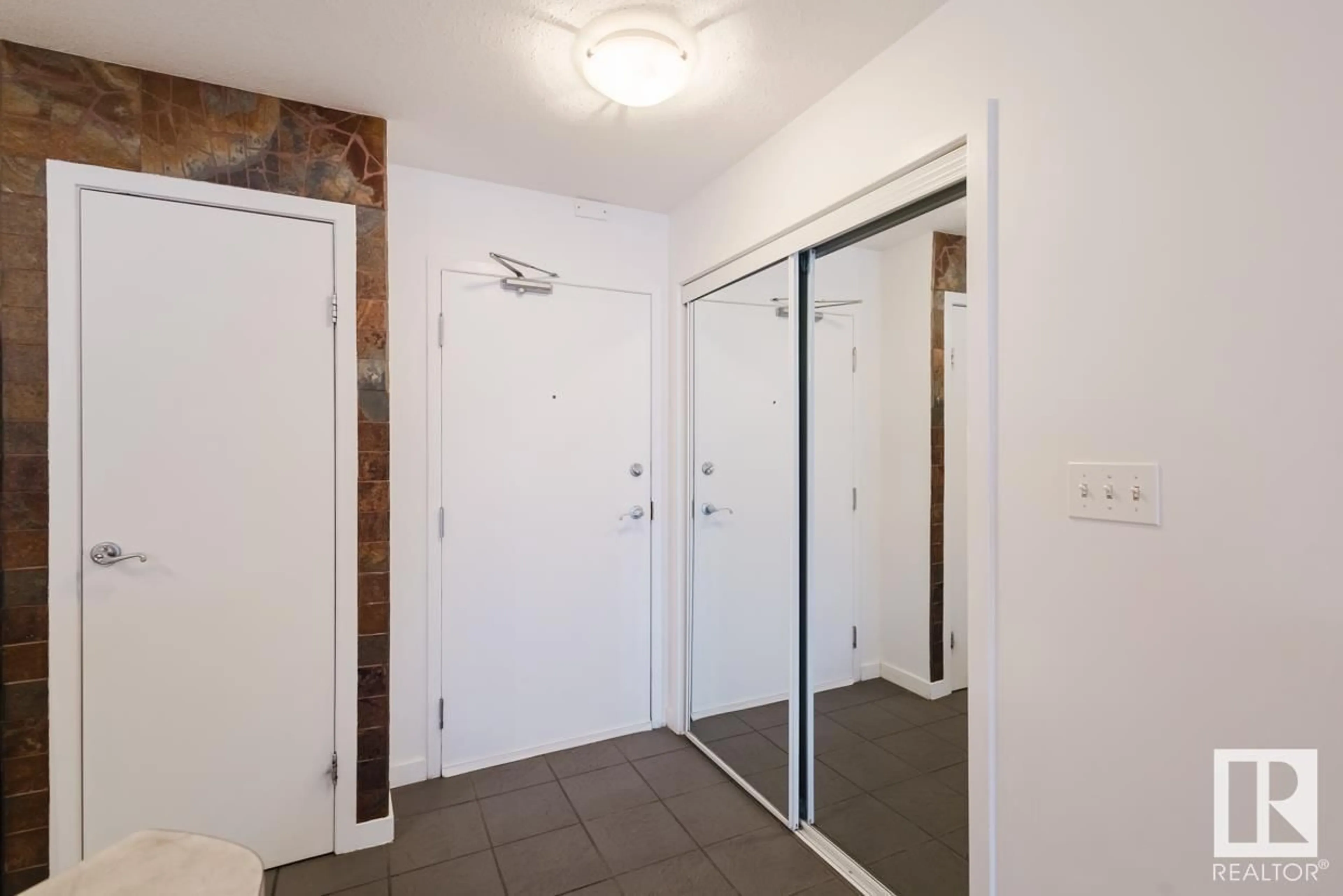 Indoor entryway, unknown floor for #323 4312 139 AV NW, Edmonton Alberta T5Y3J4