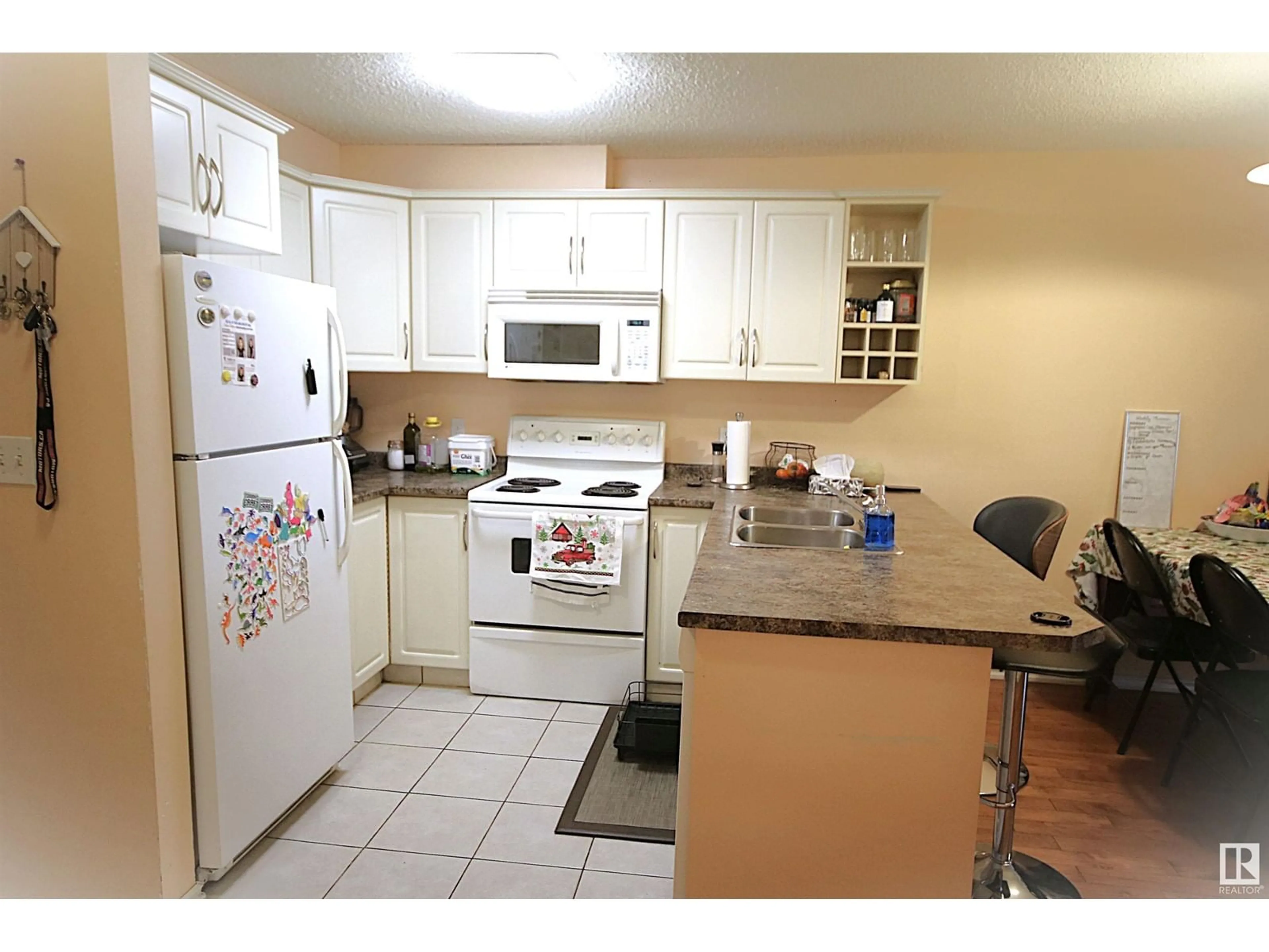 Standard kitchen, cottage for #216 17404 64 AV NW, Edmonton Alberta T5T6X4