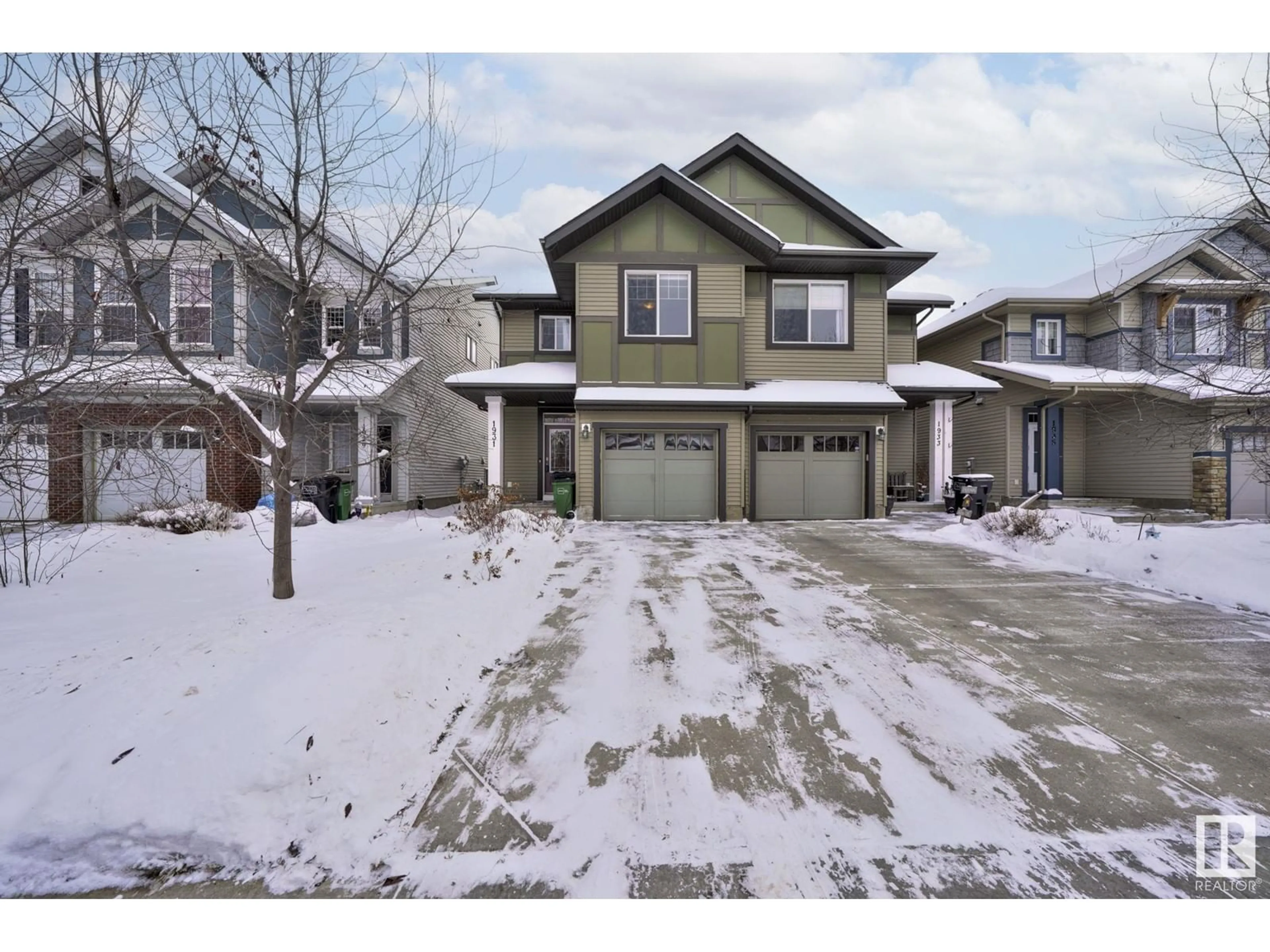 Frontside or backside of a home, the street view for 1931 Chapman RD SW, Edmonton Alberta T6W0Y7