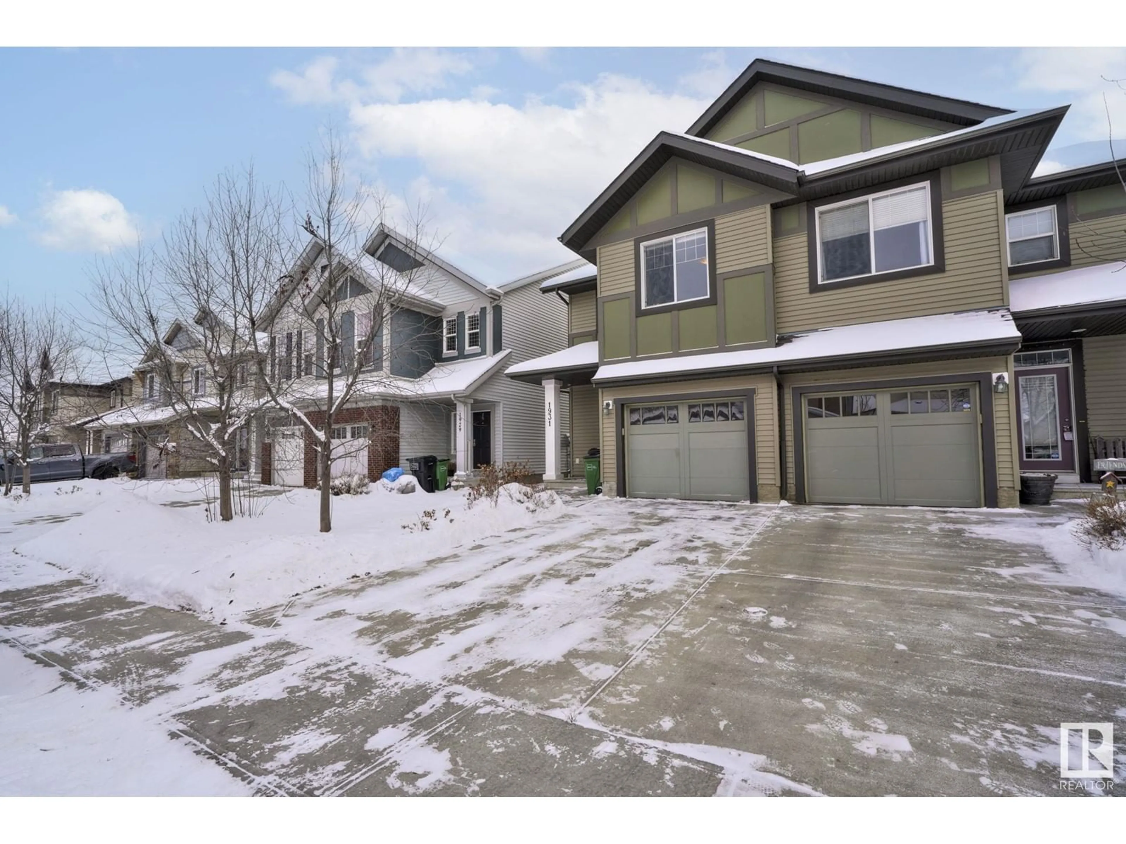 Frontside or backside of a home, the street view for 1931 Chapman RD SW, Edmonton Alberta T6W0Y7