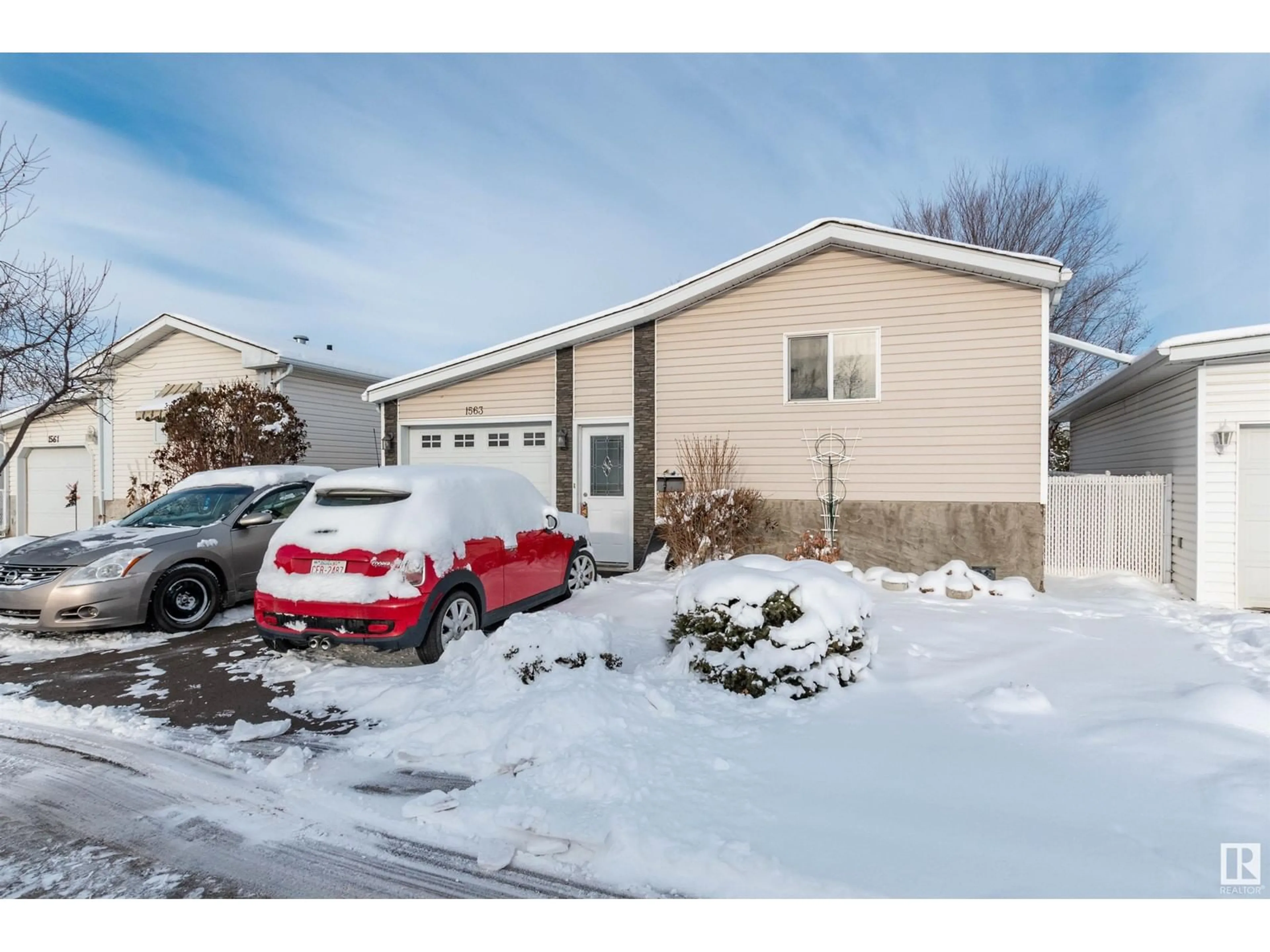 A pic from exterior of the house or condo, the street view for 1563 Jubilee WD, Sherwood Park Alberta T8H1V8