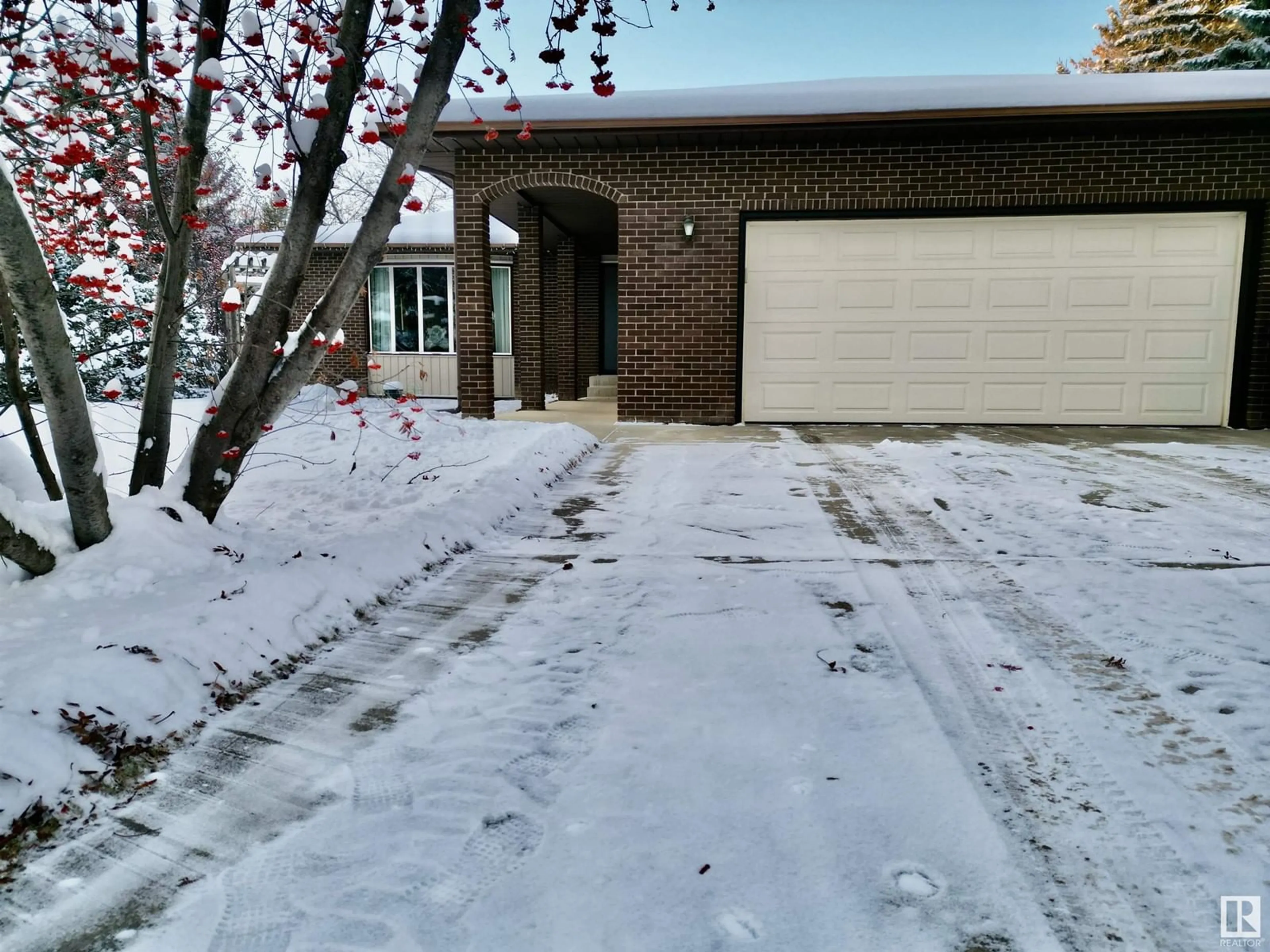 A pic from exterior of the house or condo, the street view for 81 Flynn WY, Rural Sturgeon County Alberta T8T0C5