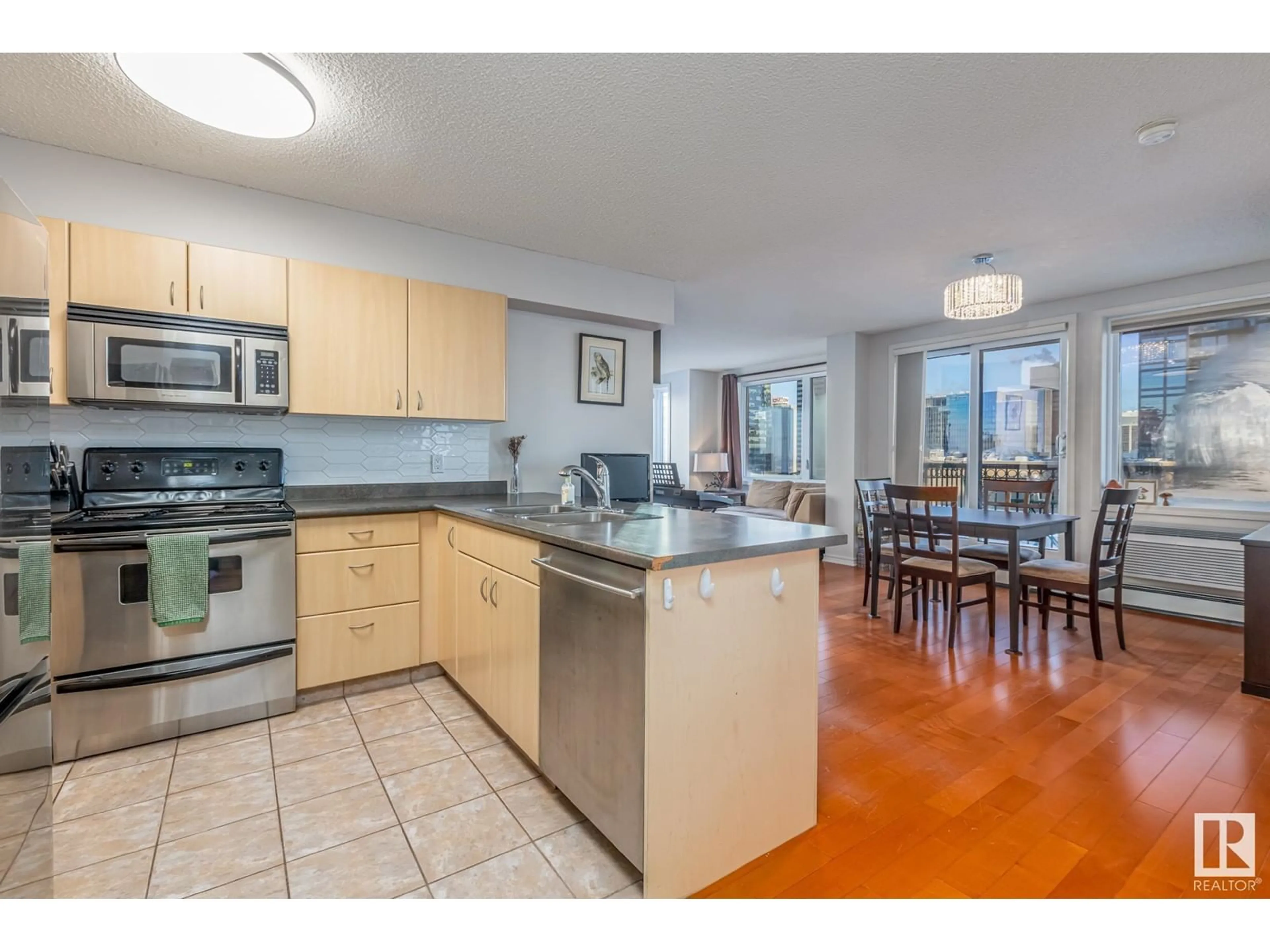 Standard kitchen for #1407 10180 104 ST NW, Edmonton Alberta T5J1A7