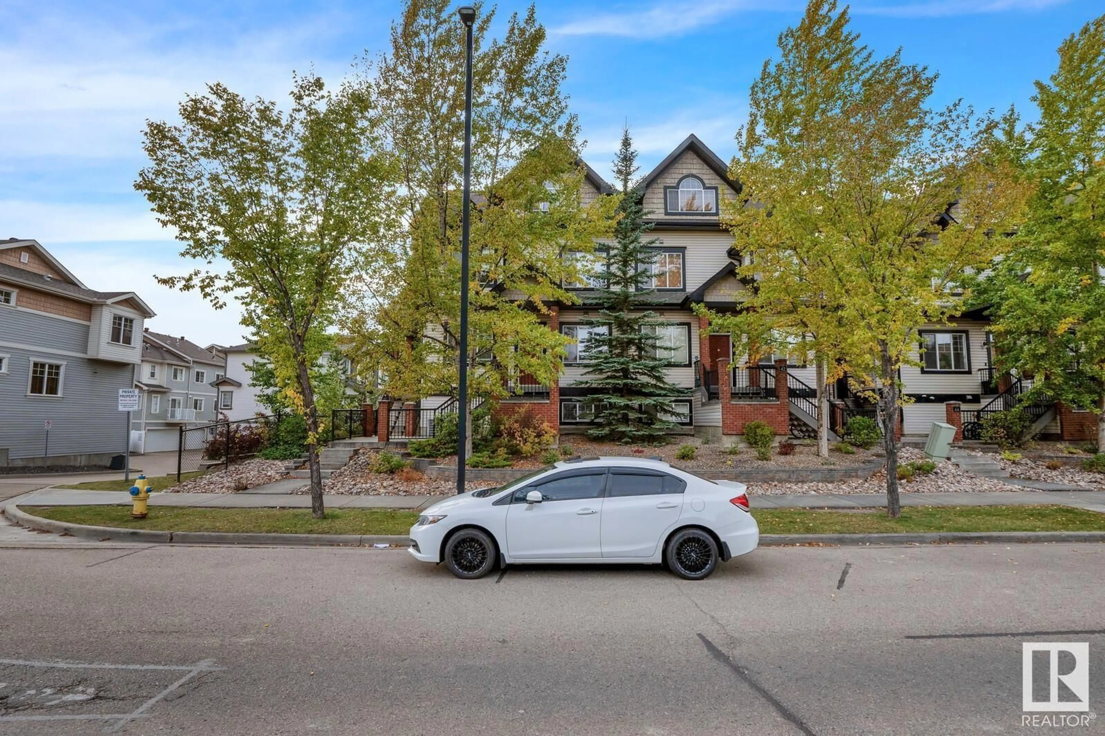 A pic from exterior of the house or condo, the street view for #41 1650 TOWNE CENTER BV NW, Edmonton Alberta T6R0C5