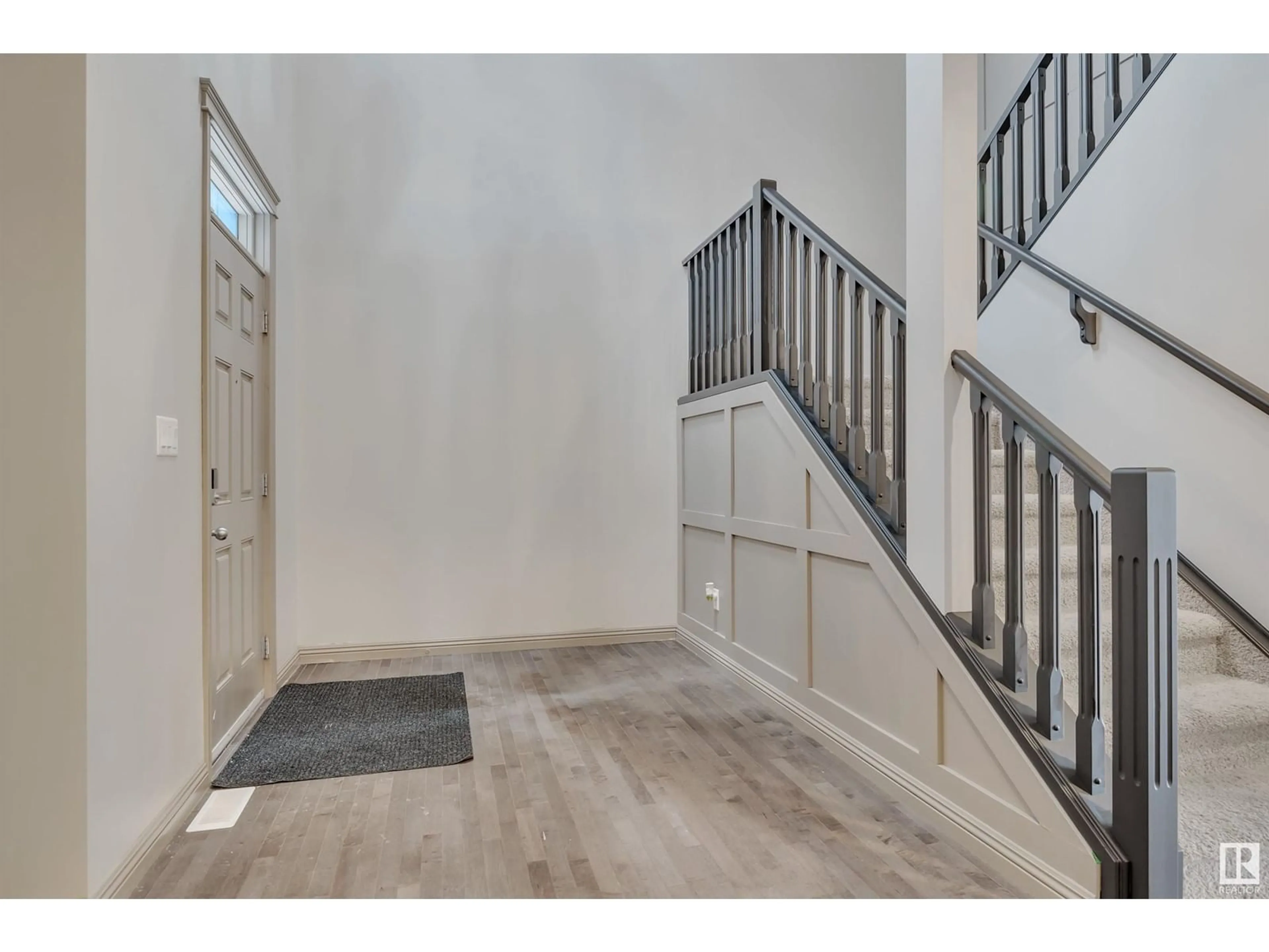 Indoor entryway, wood floors for 9 SOUTHFORK CL, Leduc Alberta T9E0P3