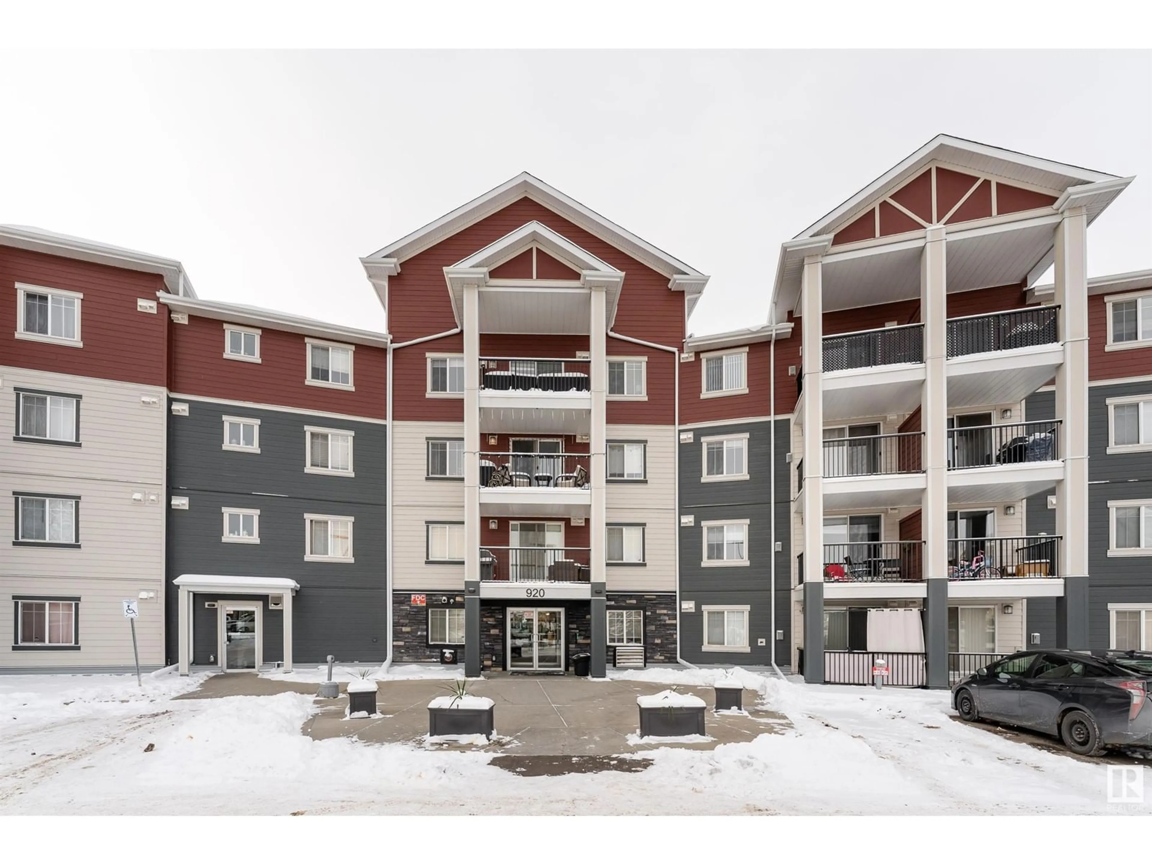 A pic from exterior of the house or condo, the front or back of building for #114 920 156 ST NW, Edmonton Alberta T6R0N6