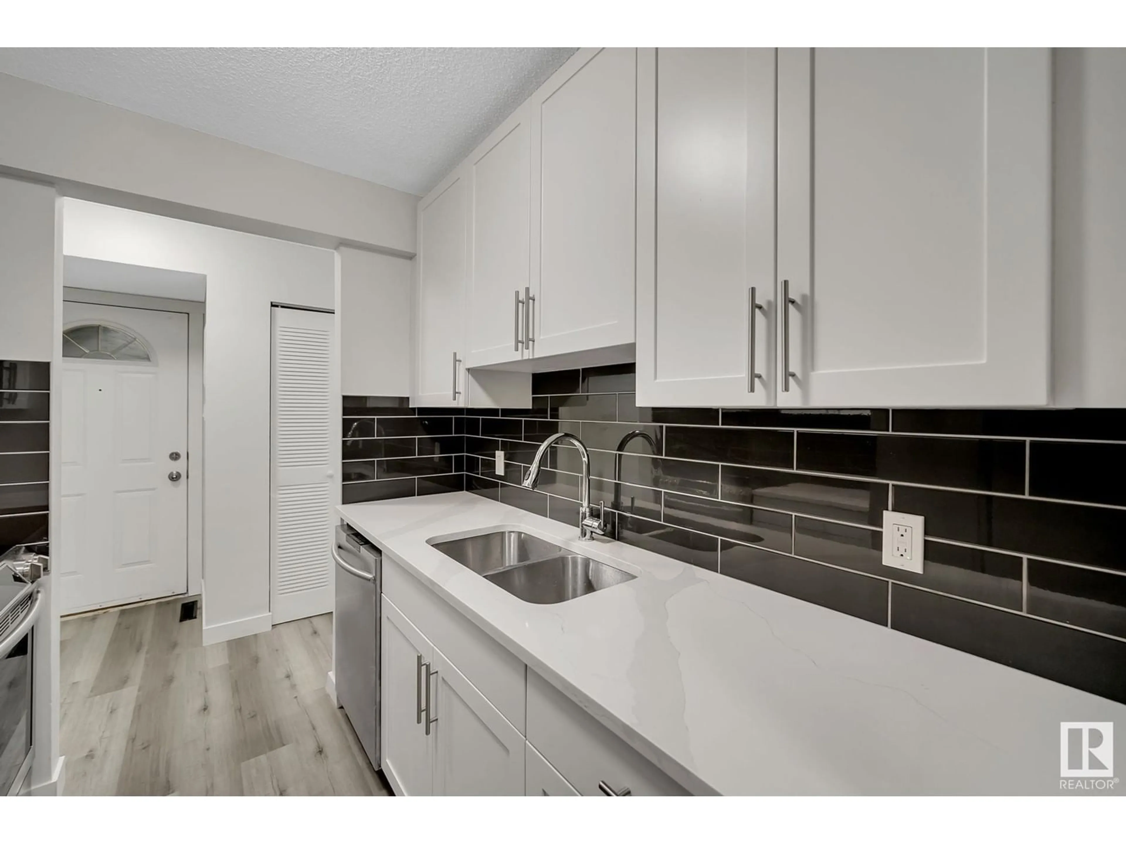 Standard kitchen, wood floors for 21E MEADOWLARK VG NW, Edmonton Alberta T5R5X3