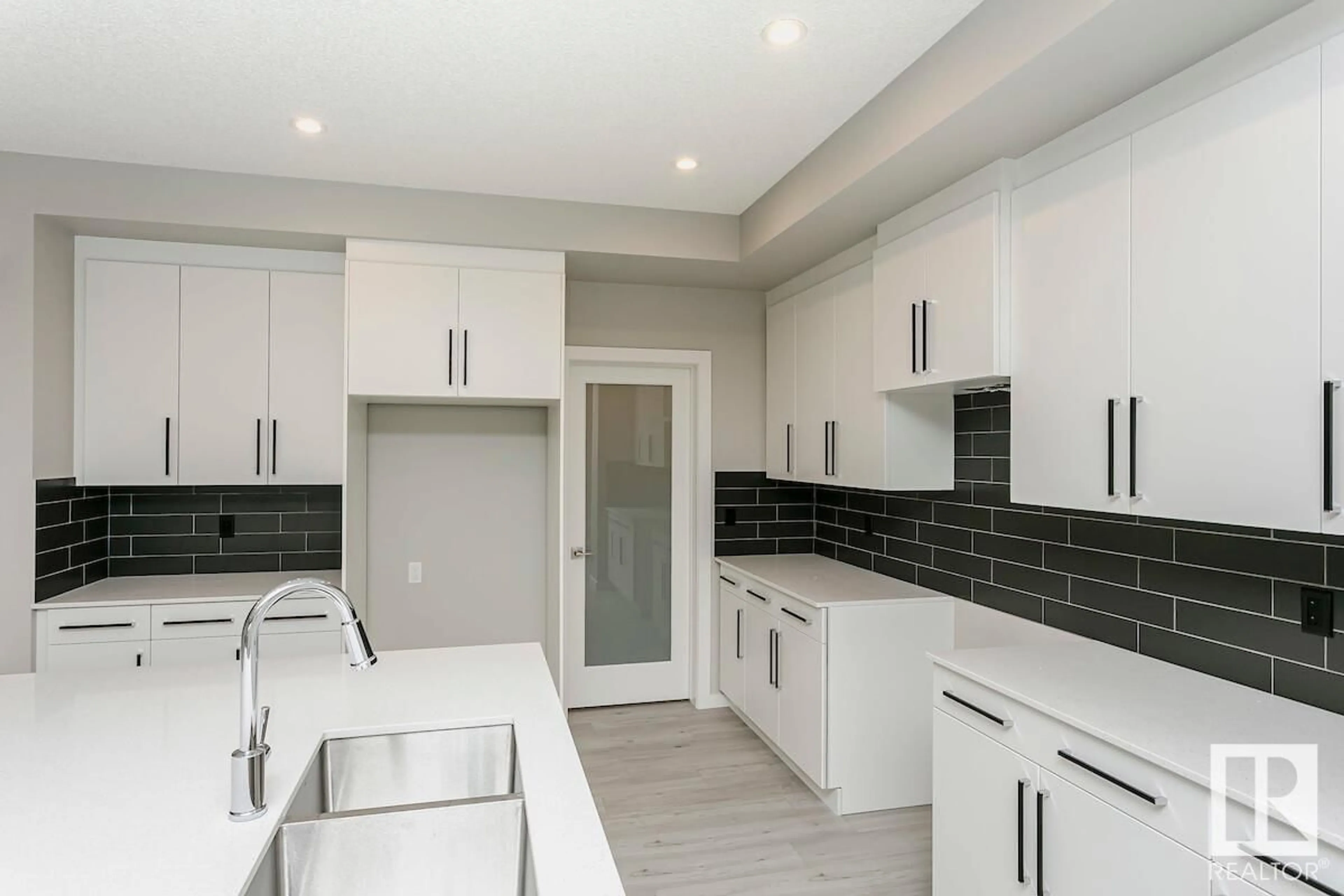 Open concept kitchen for 159 Catria PT, Sherwood Park Alberta T8H2Z7