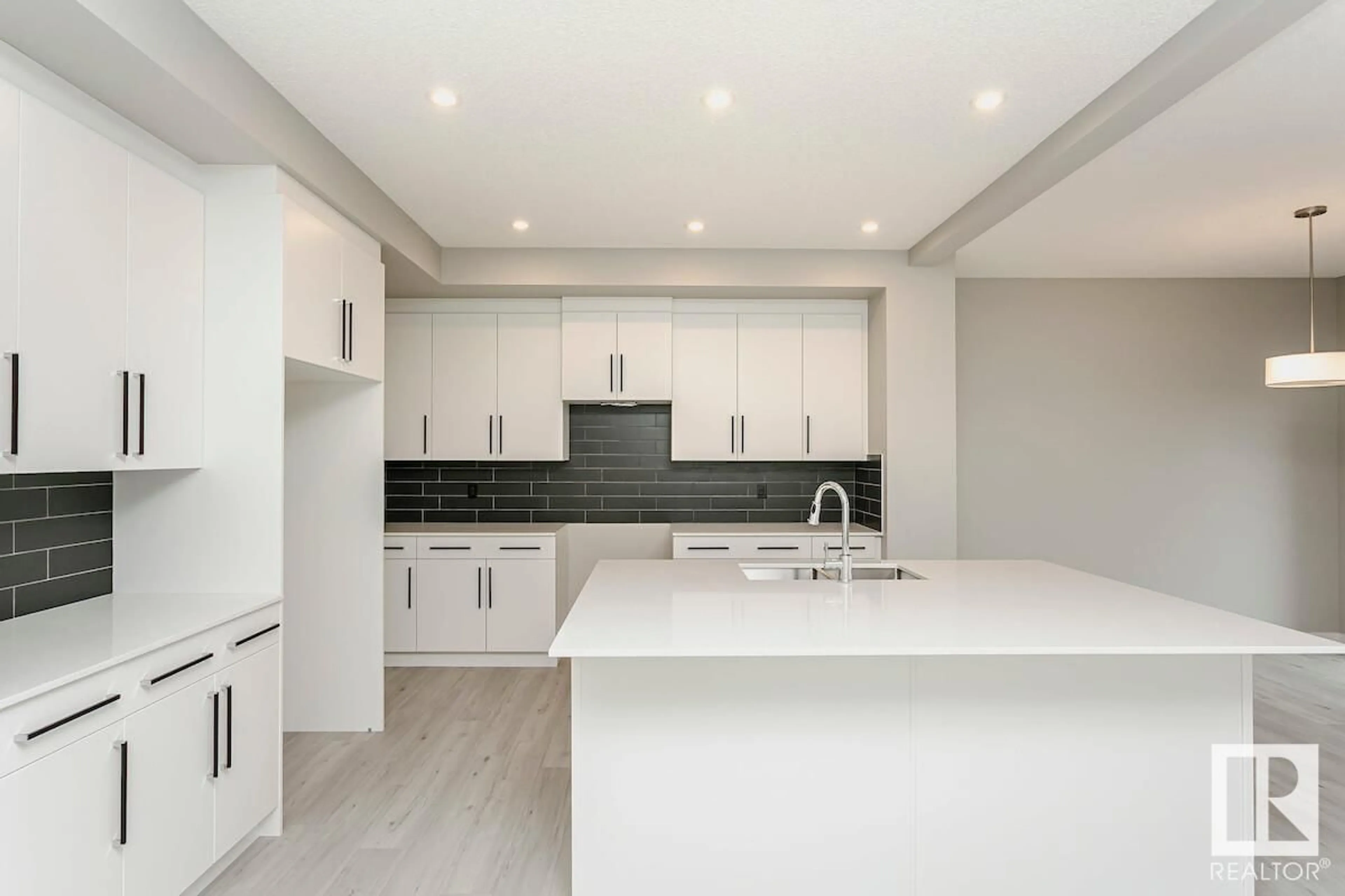 Open concept kitchen for 159 Catria PT, Sherwood Park Alberta T8H2Z7