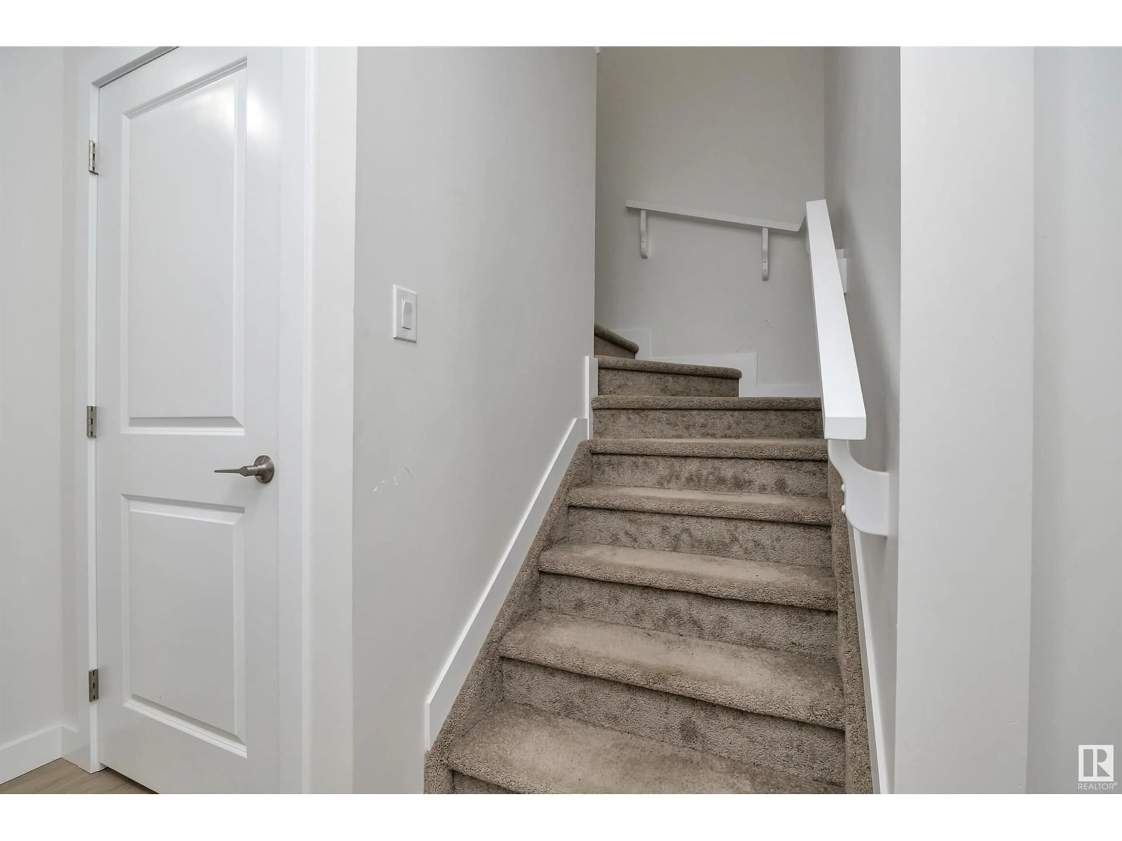 Indoor entryway, not visible floor for #47 603 ORCHARDS BV SW, Edmonton Alberta T6W2W8