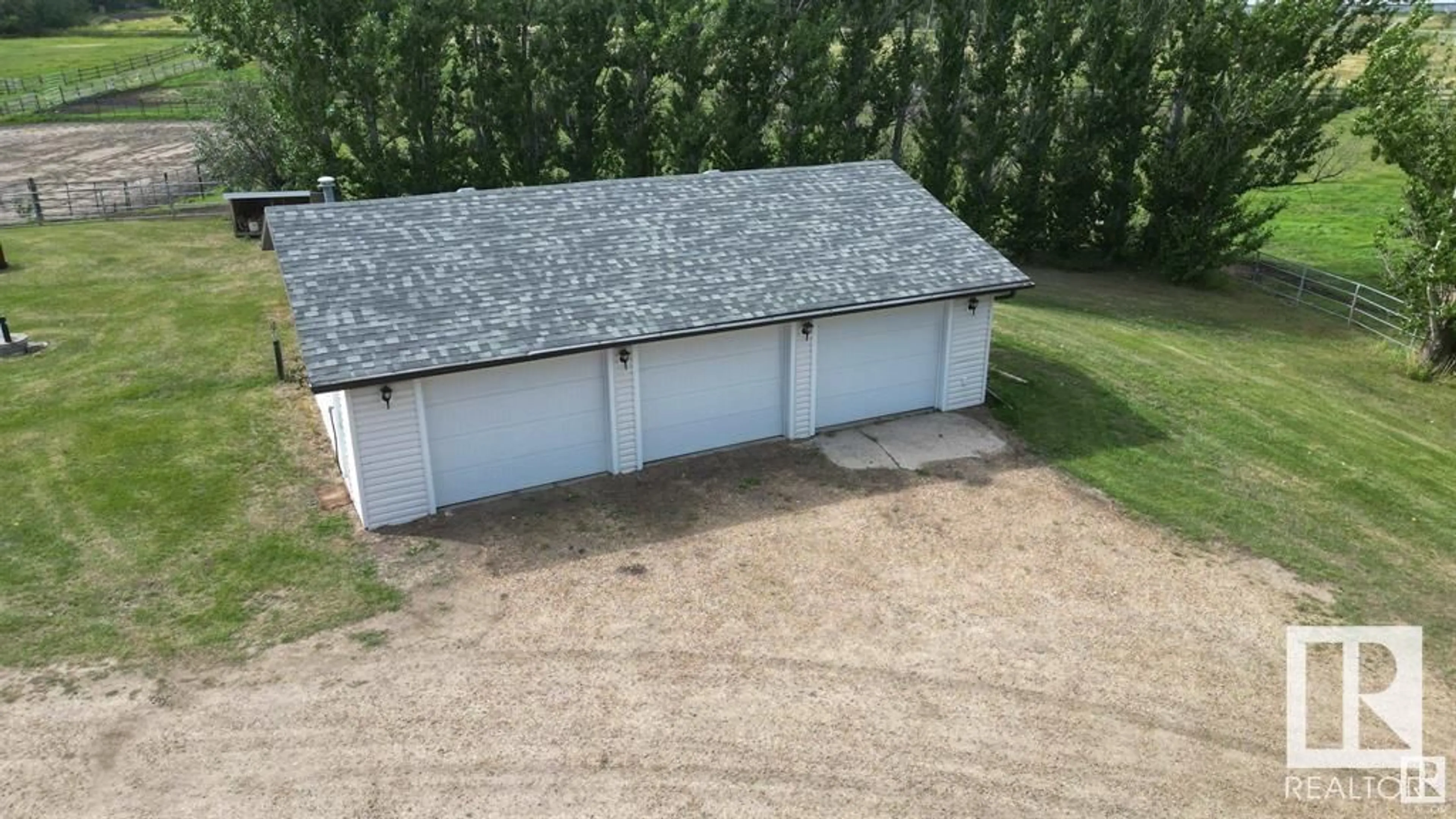 Shed for 53024 RGE ROAD 215, Rural Strathcona County Alberta T8G2E3