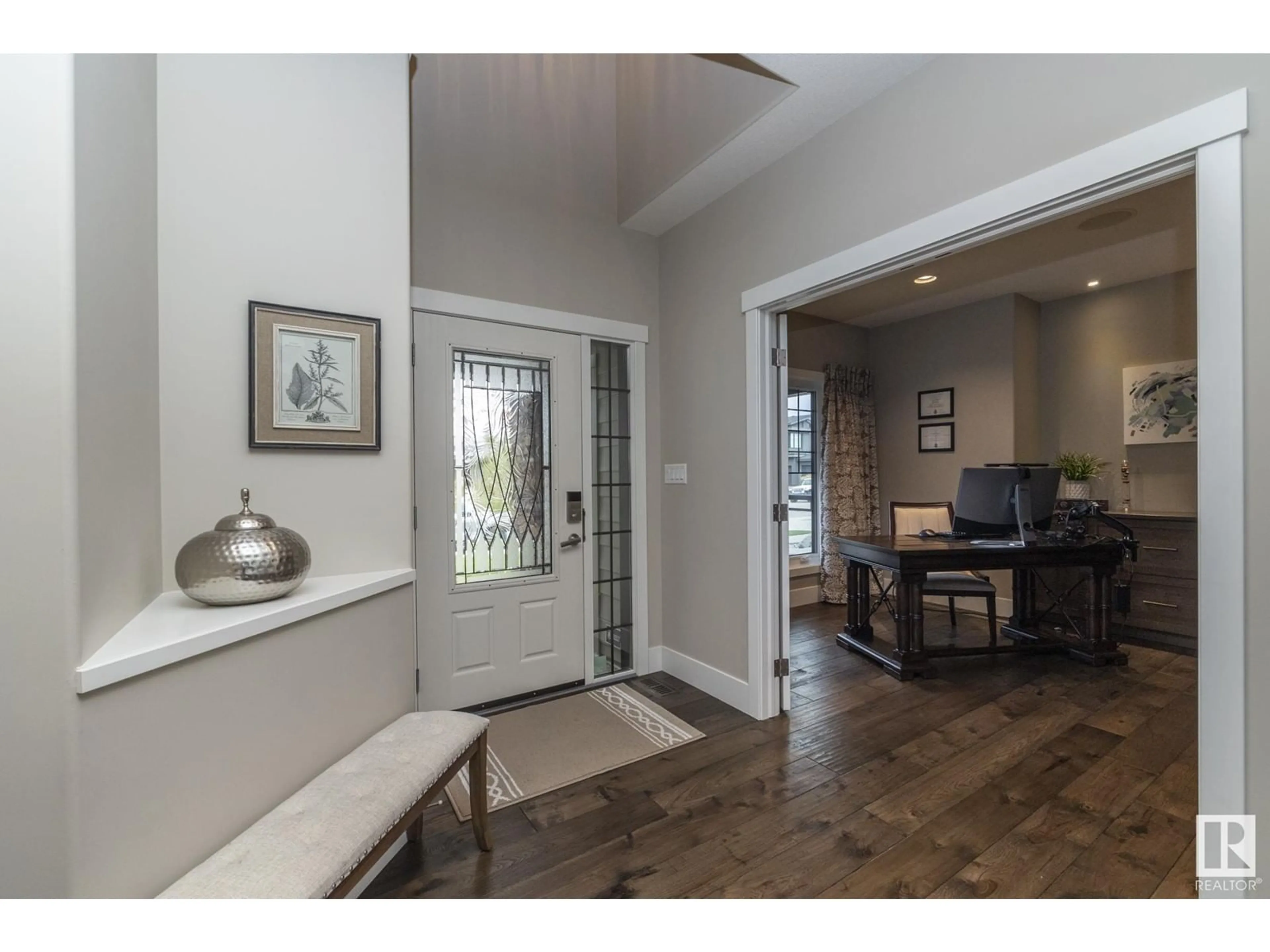 Indoor entryway, wood floors for 605 HOWATT DR SW, Edmonton Alberta T6W2T6