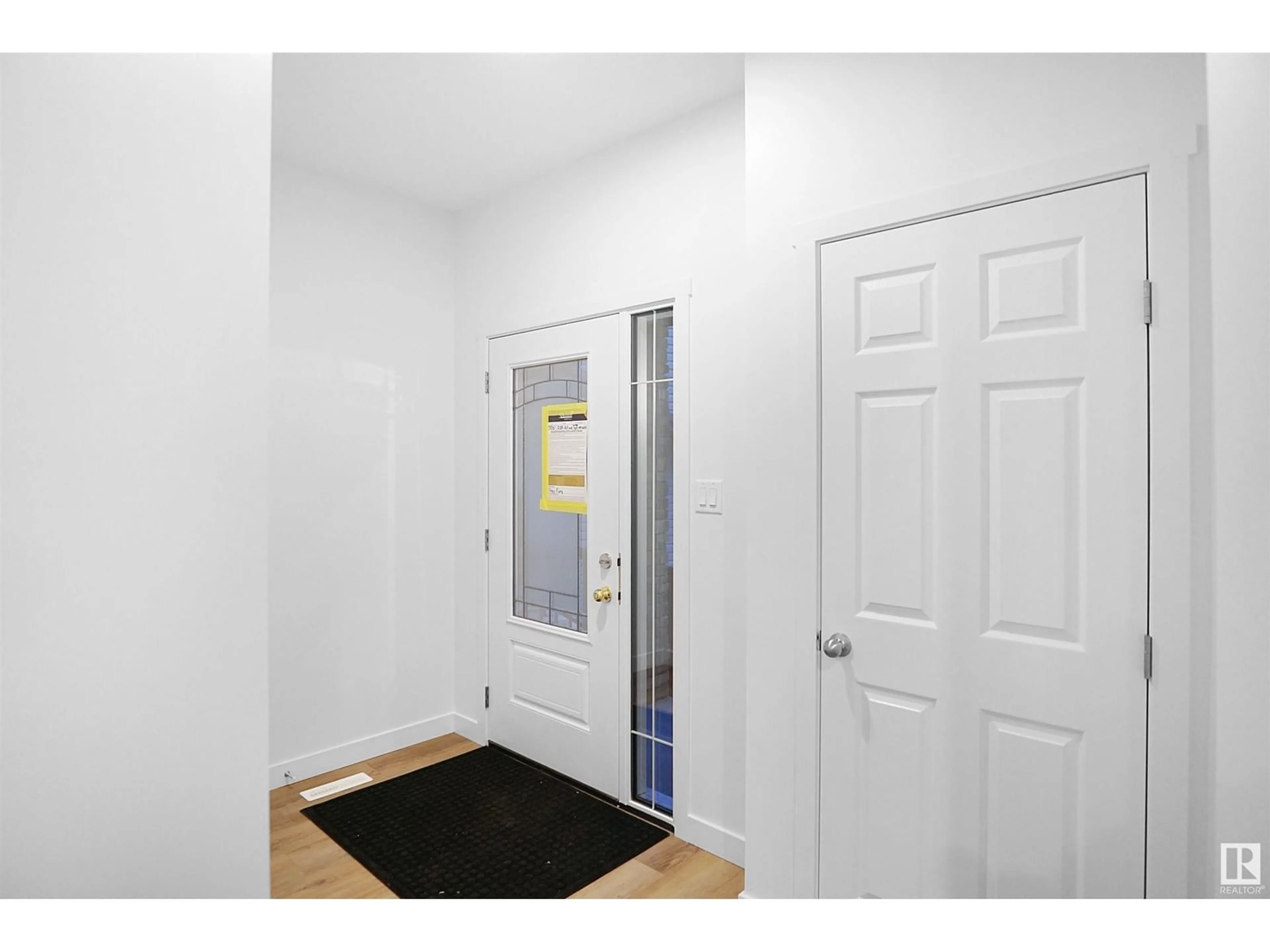 Indoor entryway, unknown floor for 17407 7 ST NE, Edmonton Alberta T5Y4E7