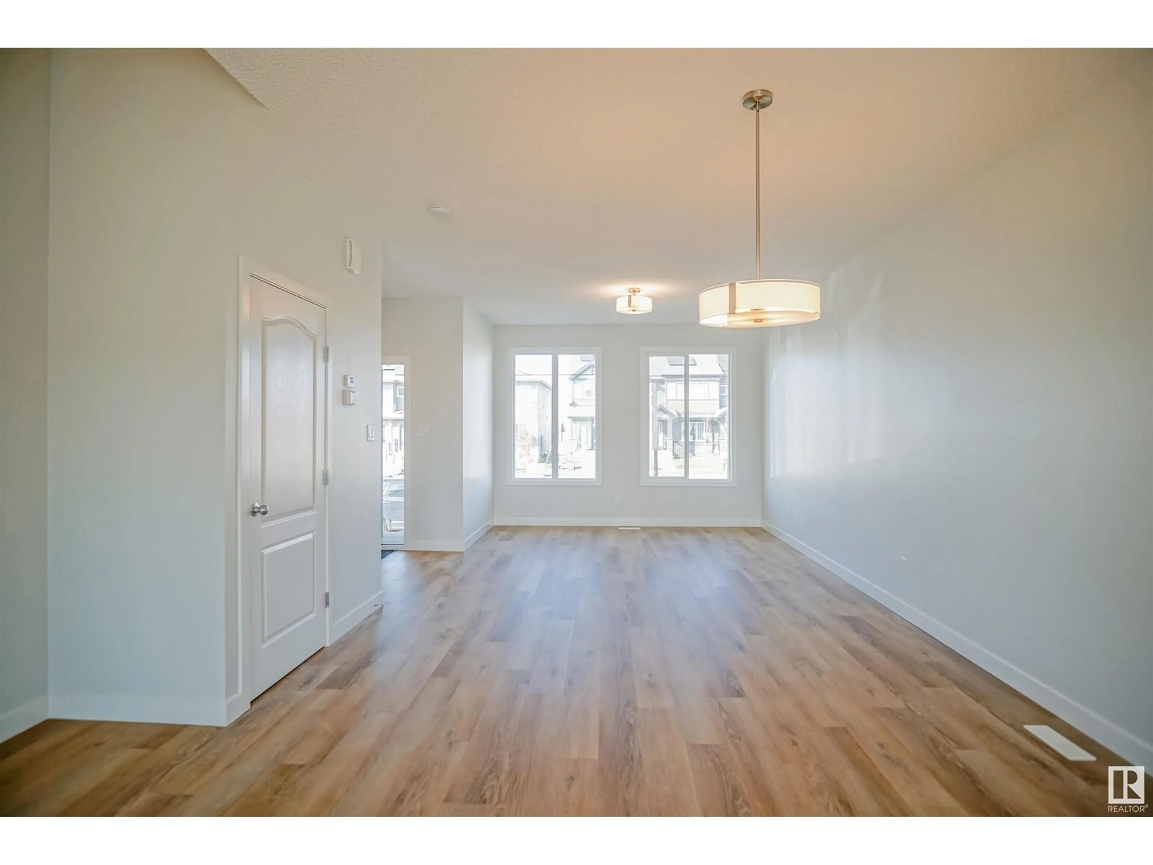 Indoor entryway, wood floors for 209 SUNLAND WY, Sherwood Park Alberta T8H2Y7