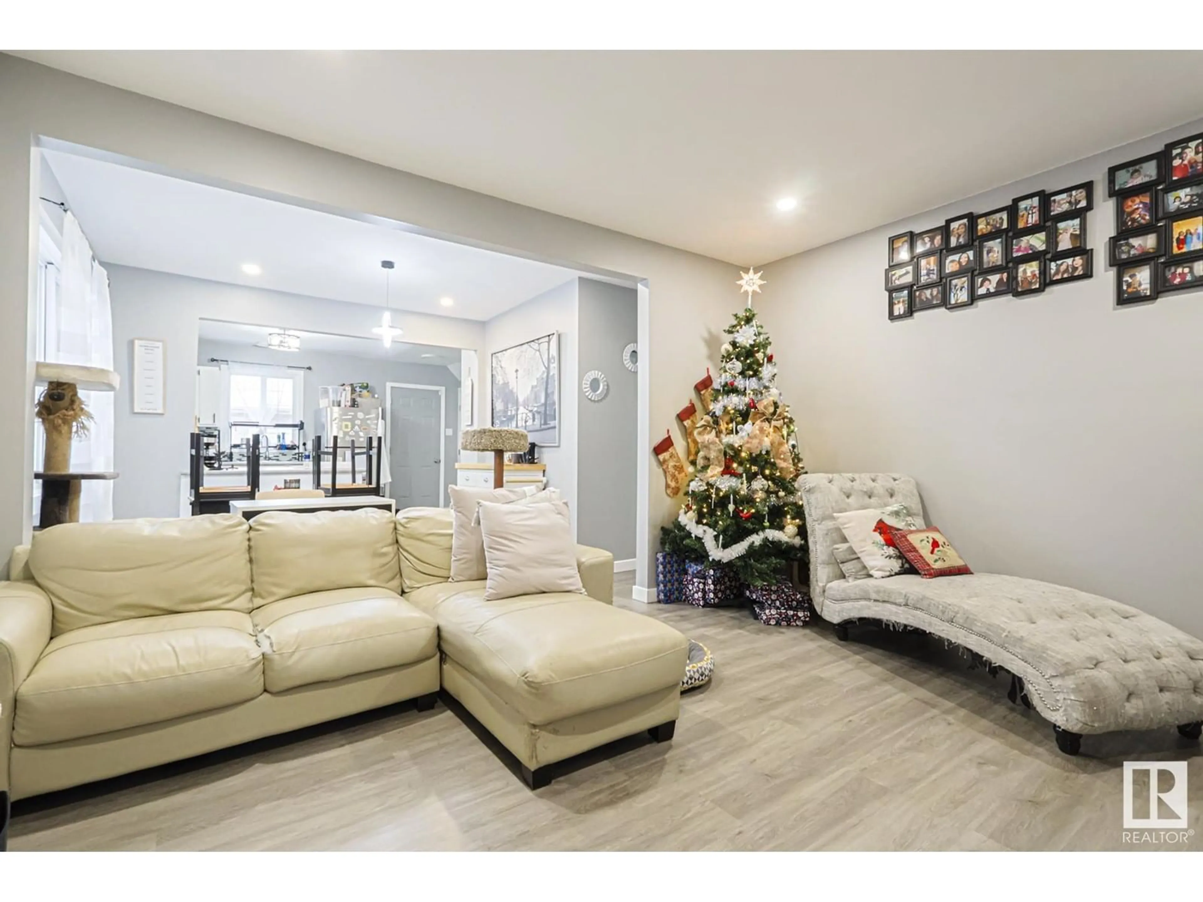 Living room, wood floors for 11540 83 ST NW, Edmonton Alberta T5B2Y5