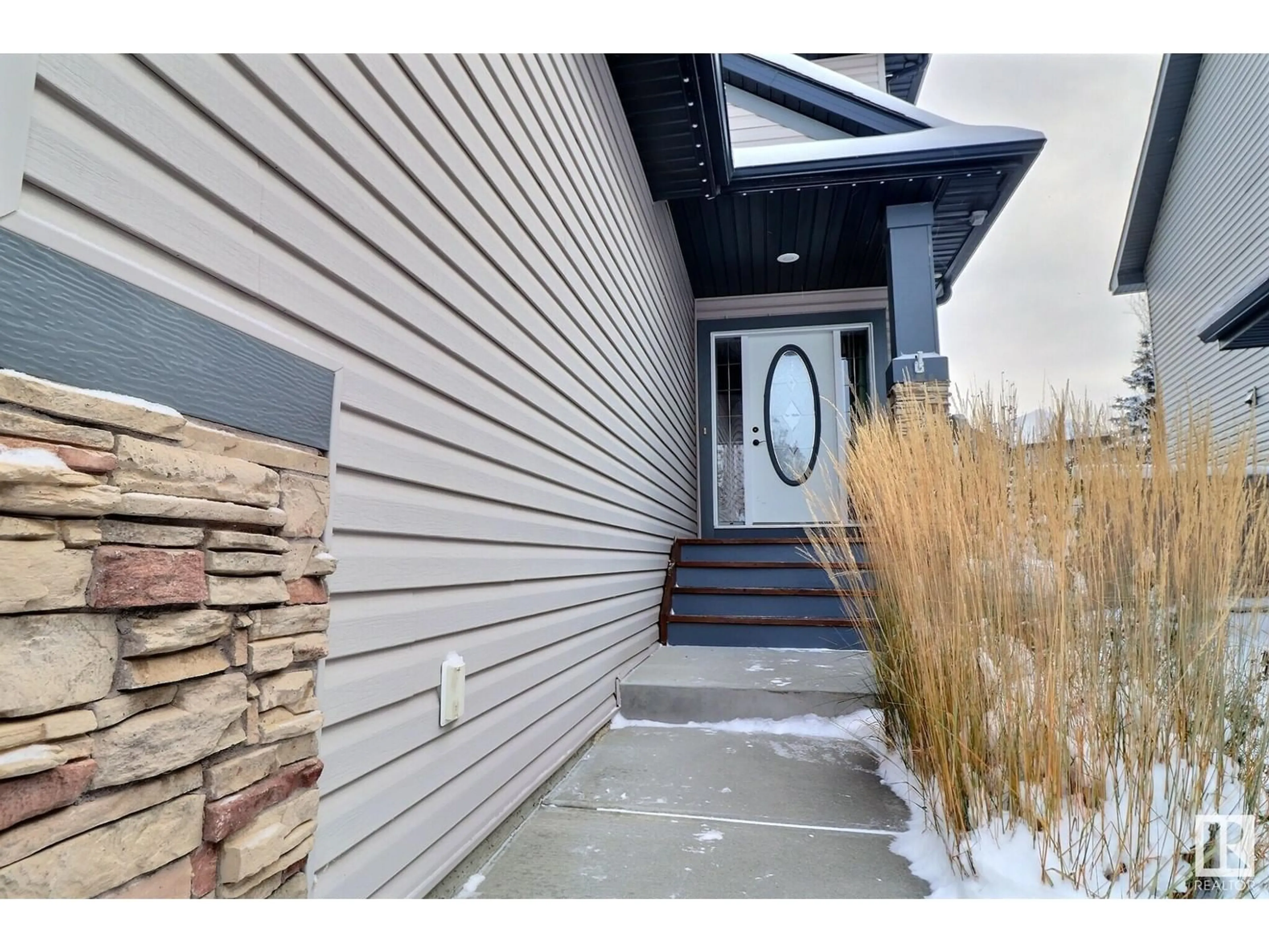 Frontside or backside of a home, the street view for 5315 SUNVIEW LN, Sherwood Park Alberta T8H0K4