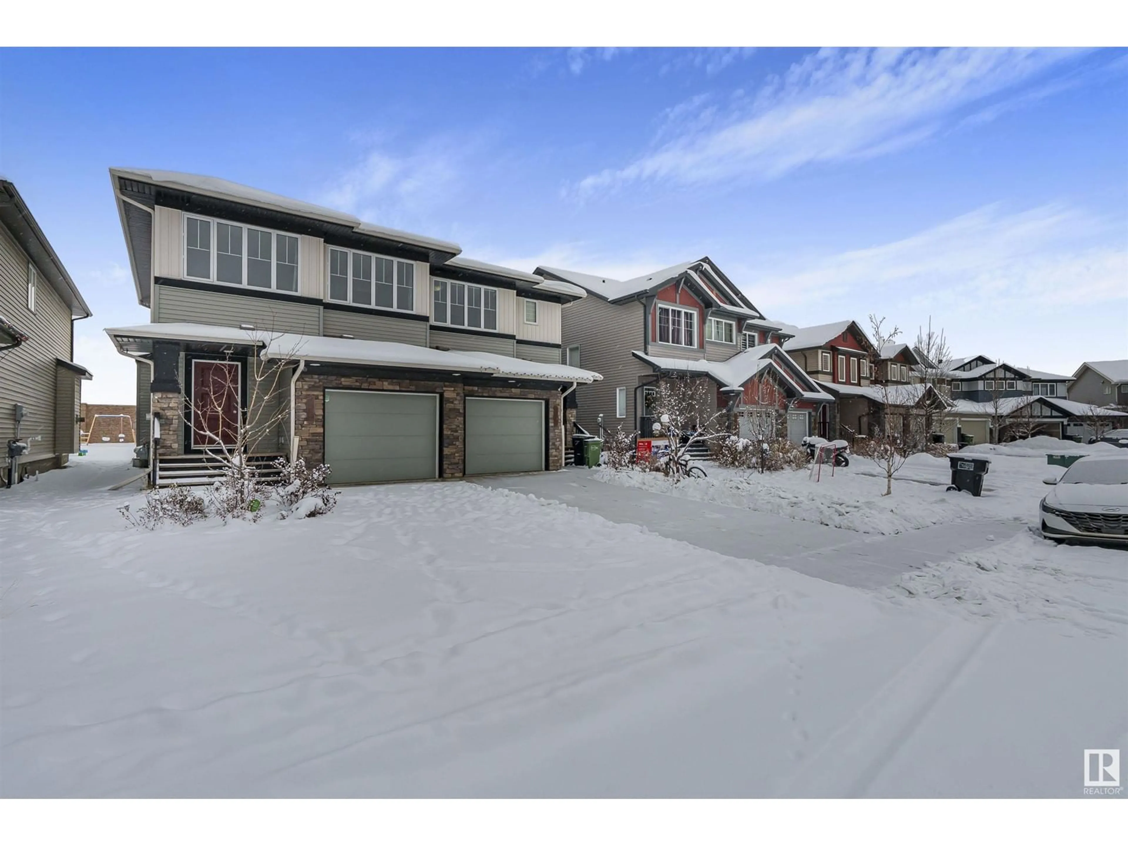 Frontside or backside of a home, the street view for 2304 CASEY CR SW, Edmonton Alberta T6W3M9