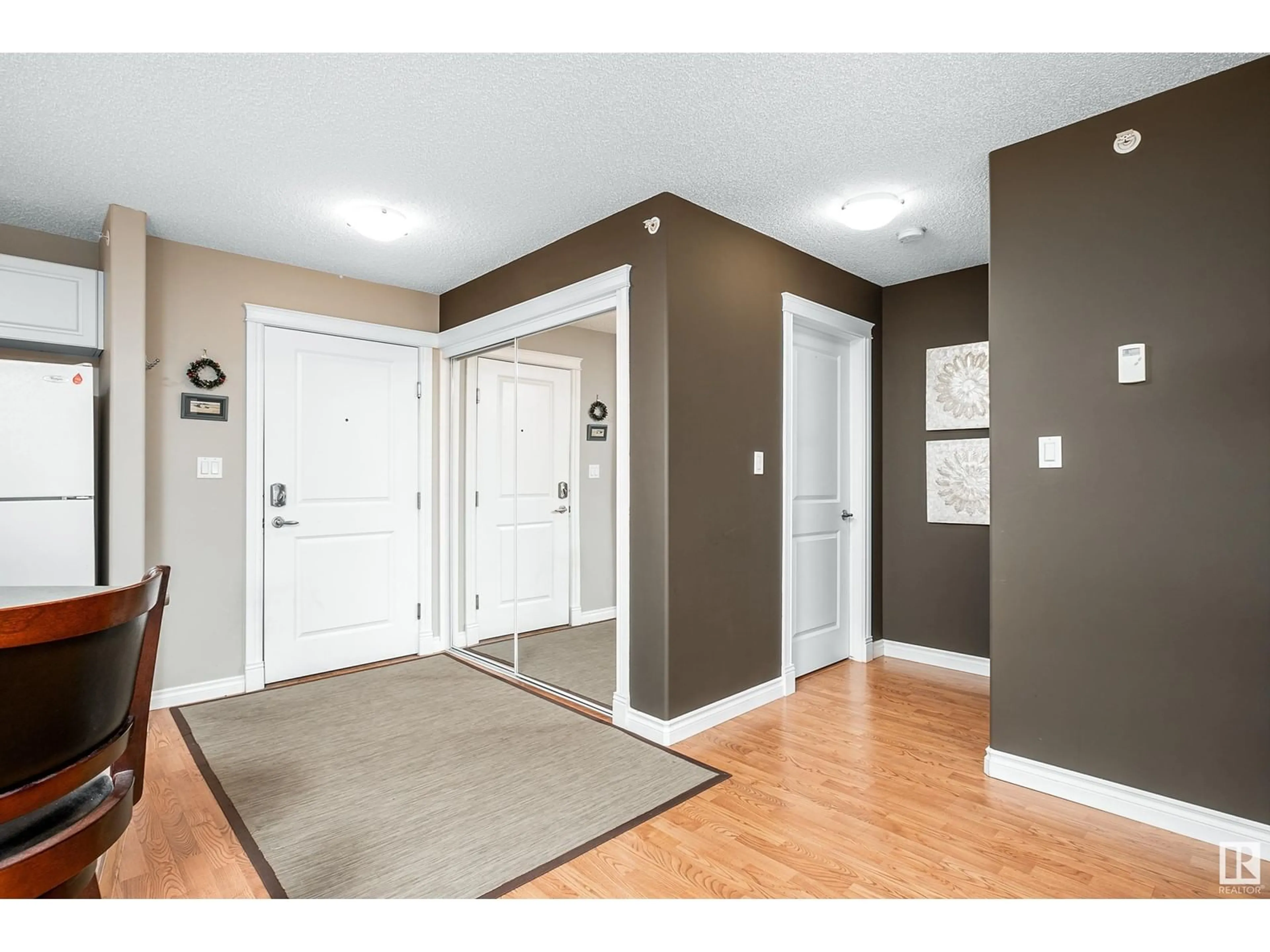 Indoor entryway, wood floors for #404A 6 SPRUCE RIDGE DR, Spruce Grove Alberta T7X4M5