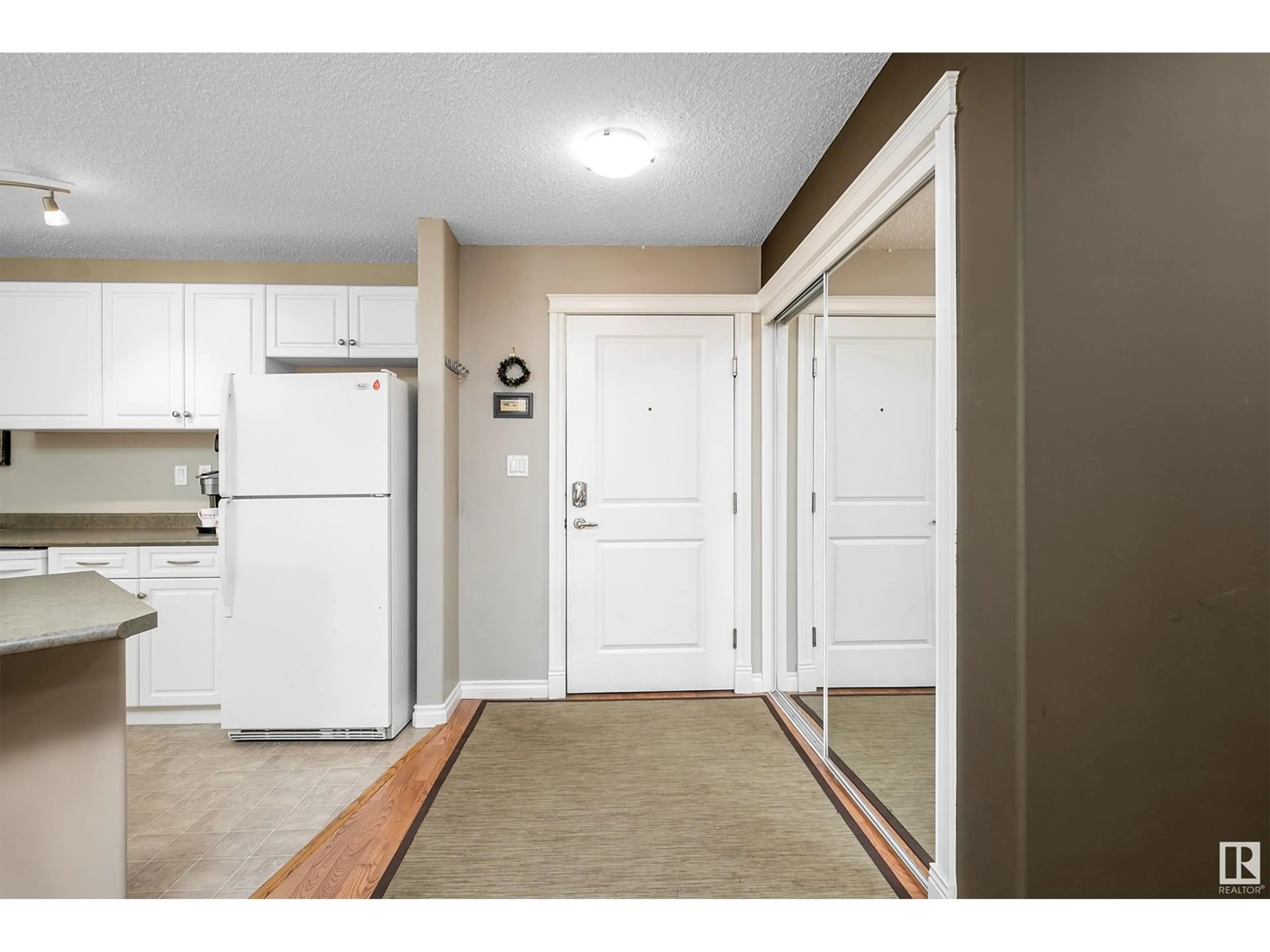 Indoor entryway, not visible floor for #404A 6 SPRUCE RIDGE DR, Spruce Grove Alberta T7X4M5