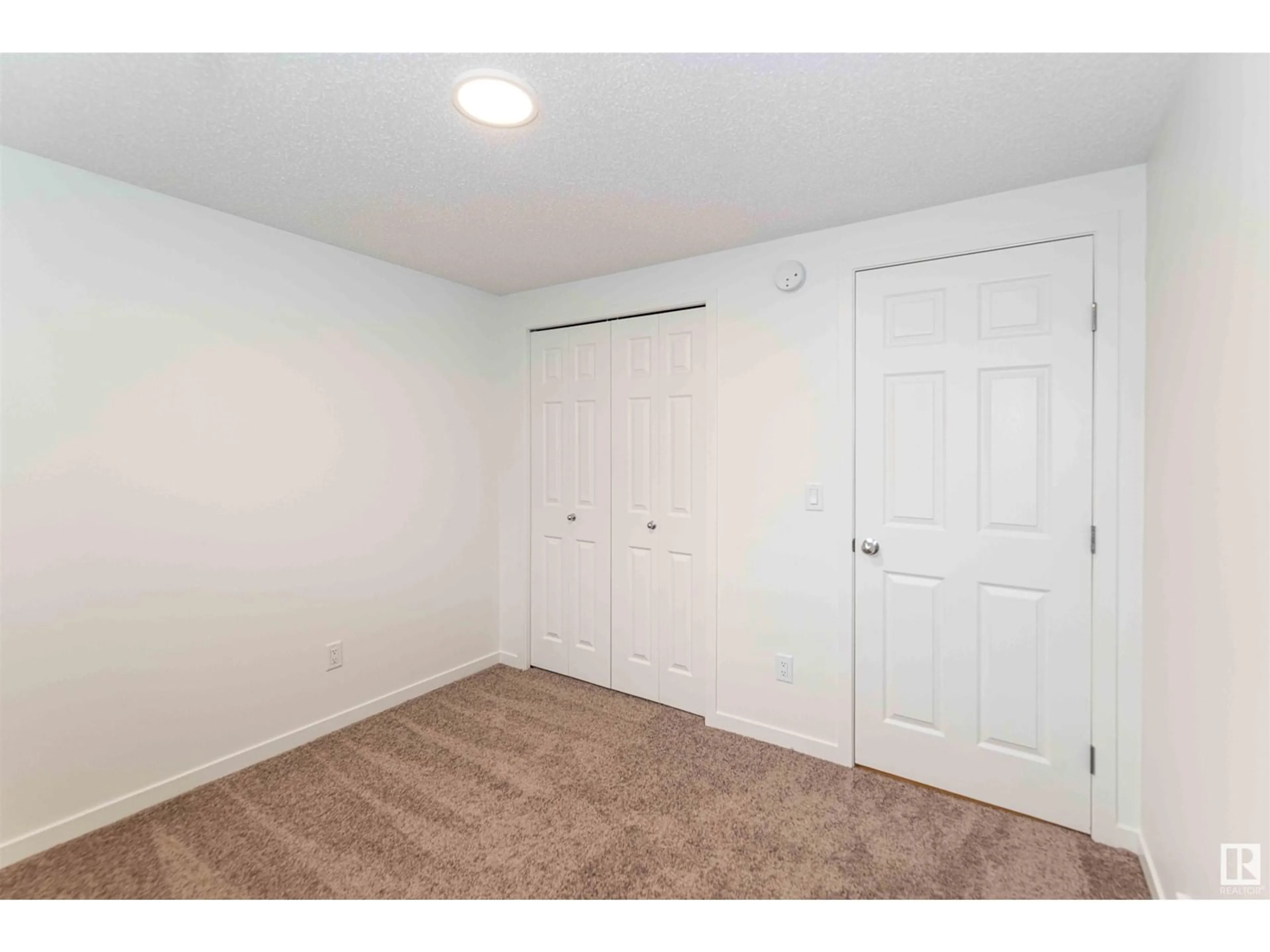 A pic of a room for 9618 COLAK LINK LI SW, Edmonton Alberta T6W5M5