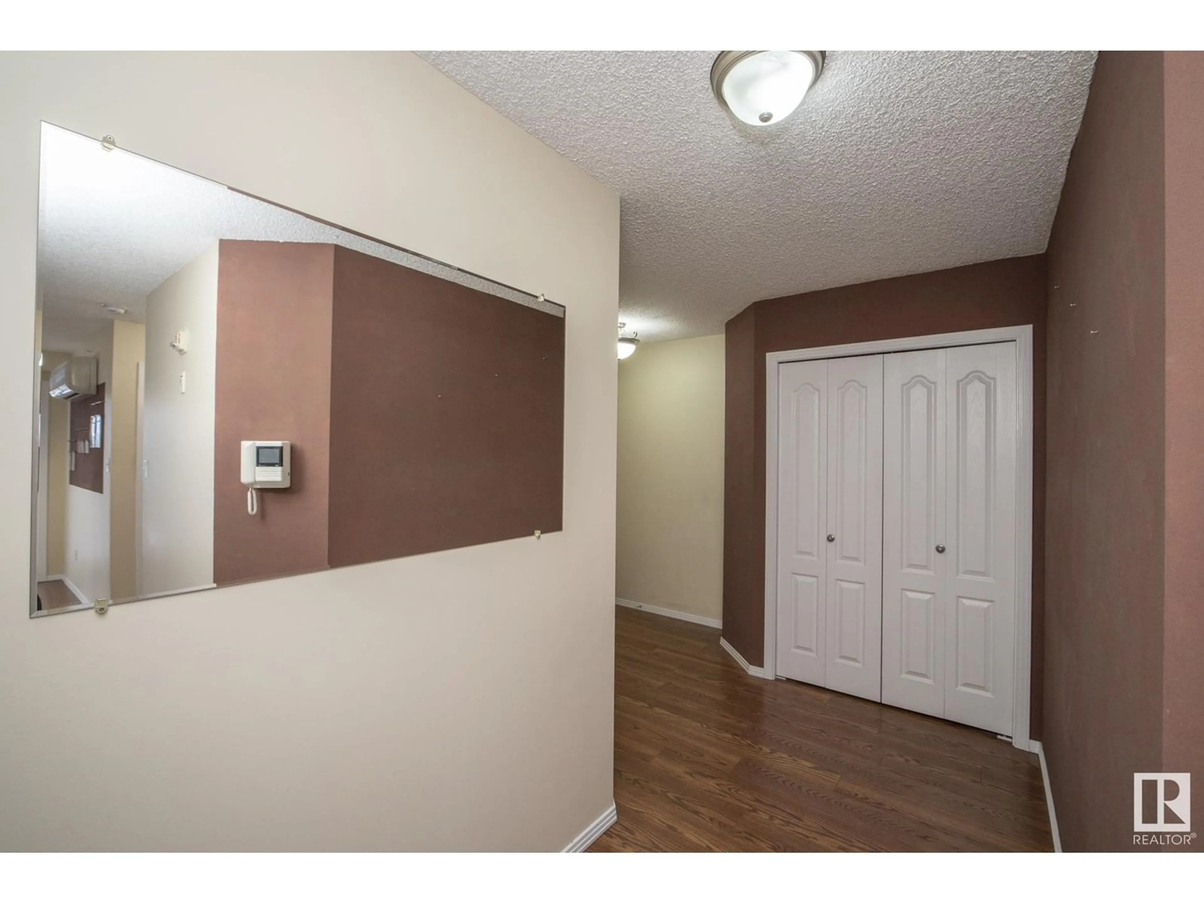 Indoor entryway, unknown floor for #417 2420 108 ST NW NW, Edmonton Alberta T6J7J3