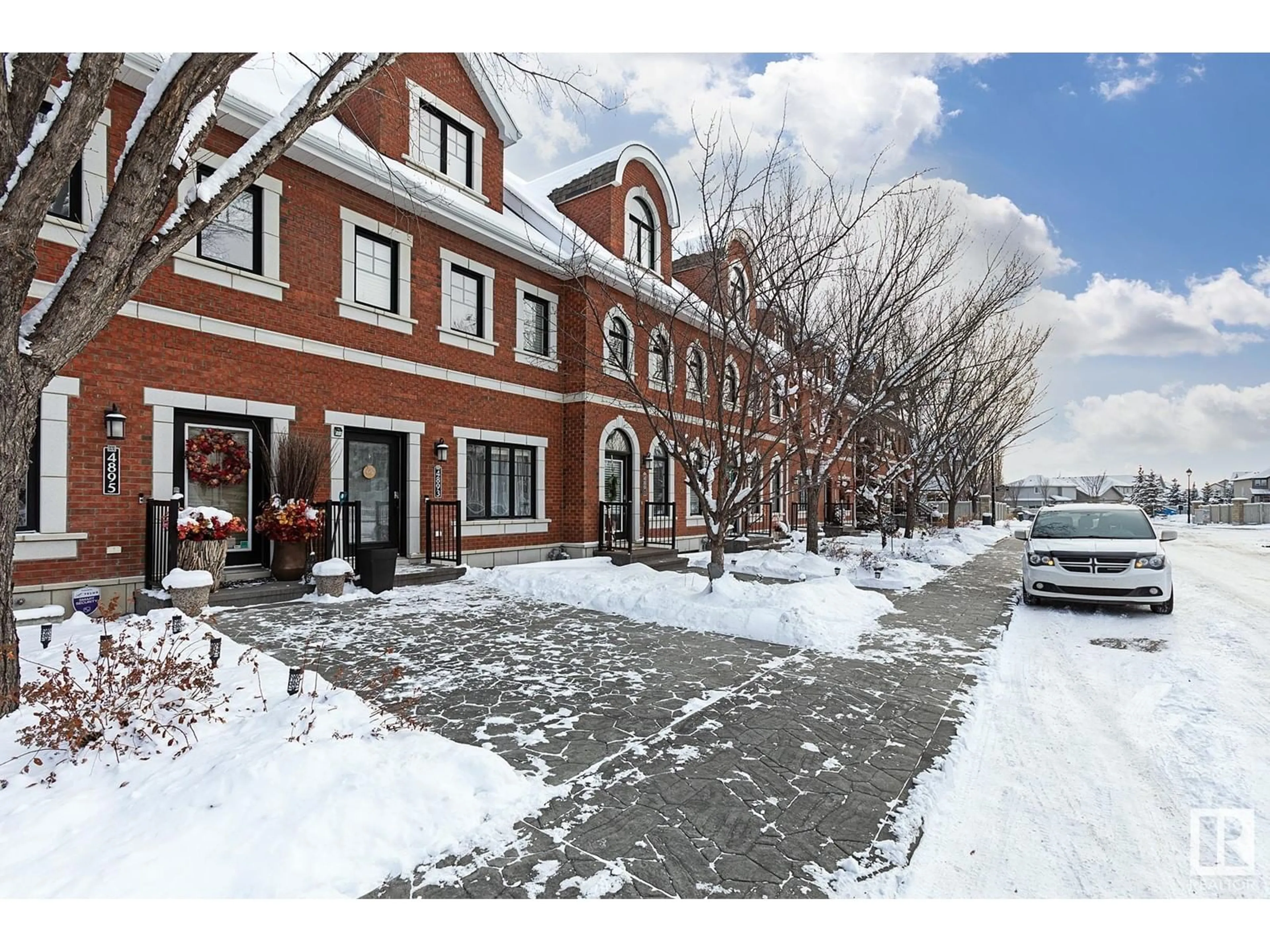 A pic from exterior of the house or condo, the street view for 4893 TERWILLEGAR CM NW, Edmonton Alberta T6R0P5