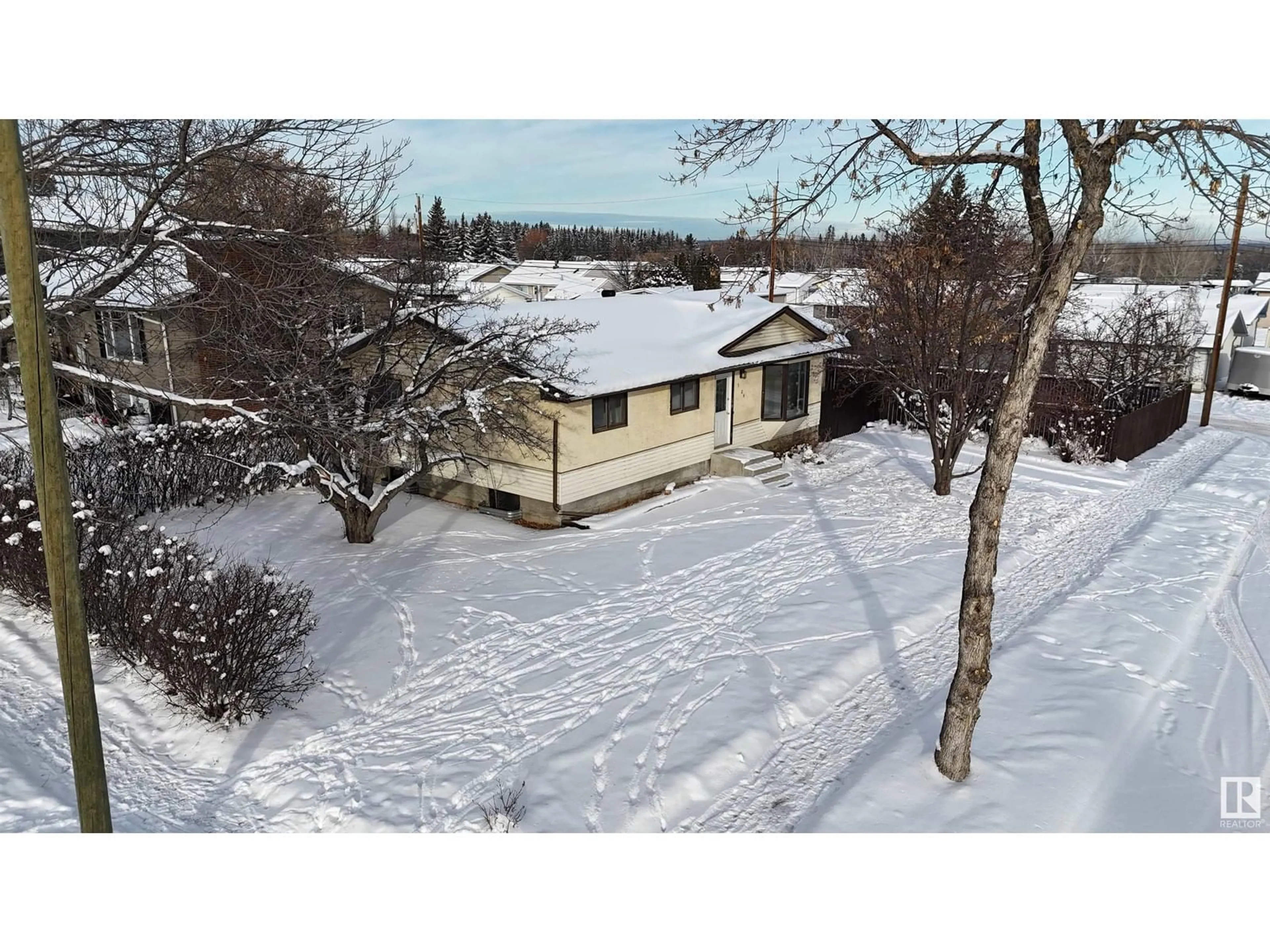 Frontside or backside of a home, cottage for 5404 48 ST, Drayton Valley Alberta T7A1C2