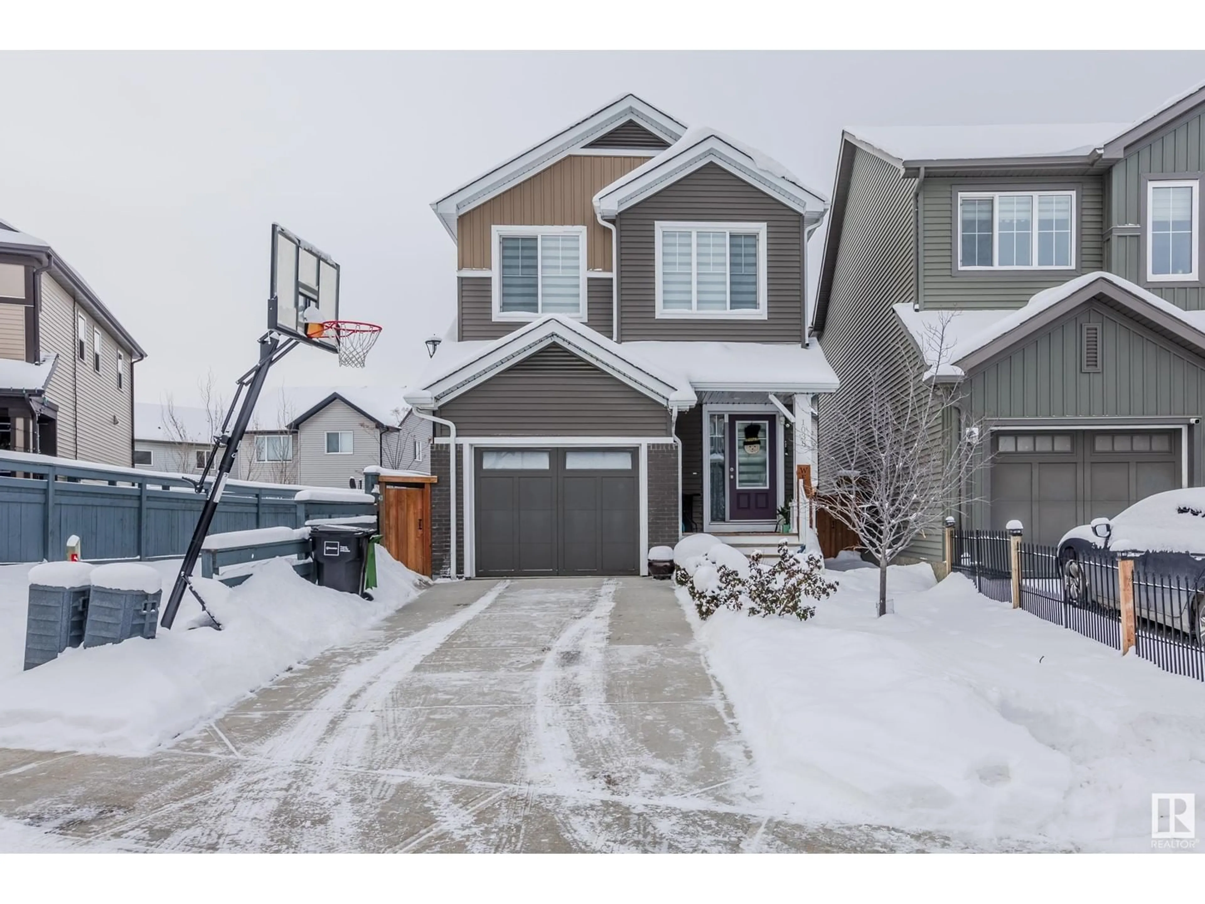 Frontside or backside of a home, the street view for 1038 DANIELS LO SW, Edmonton Alberta T6W4C9