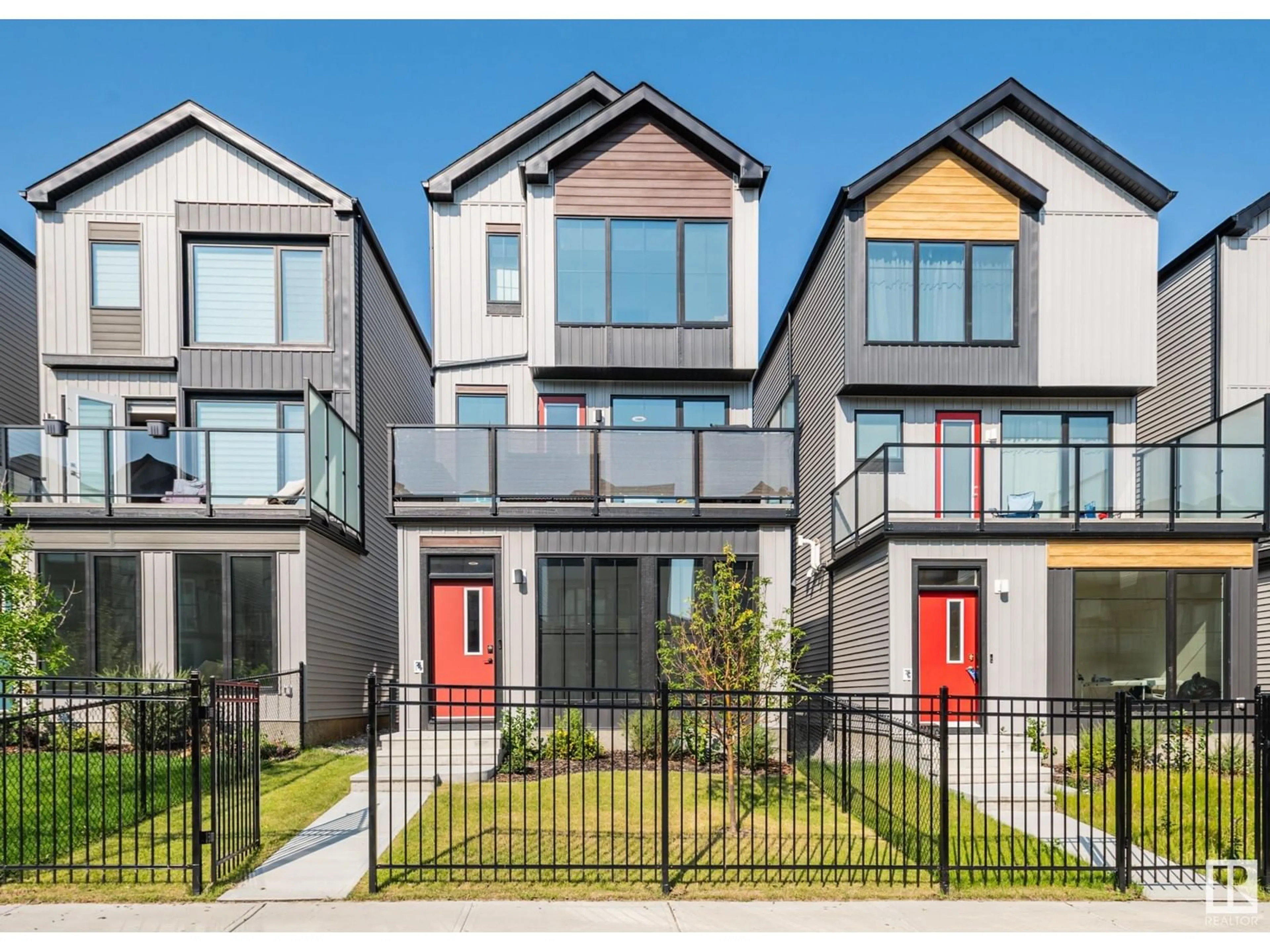 Home with vinyl exterior material, street for SW - 439 39 ST, Edmonton Alberta T6X2X9