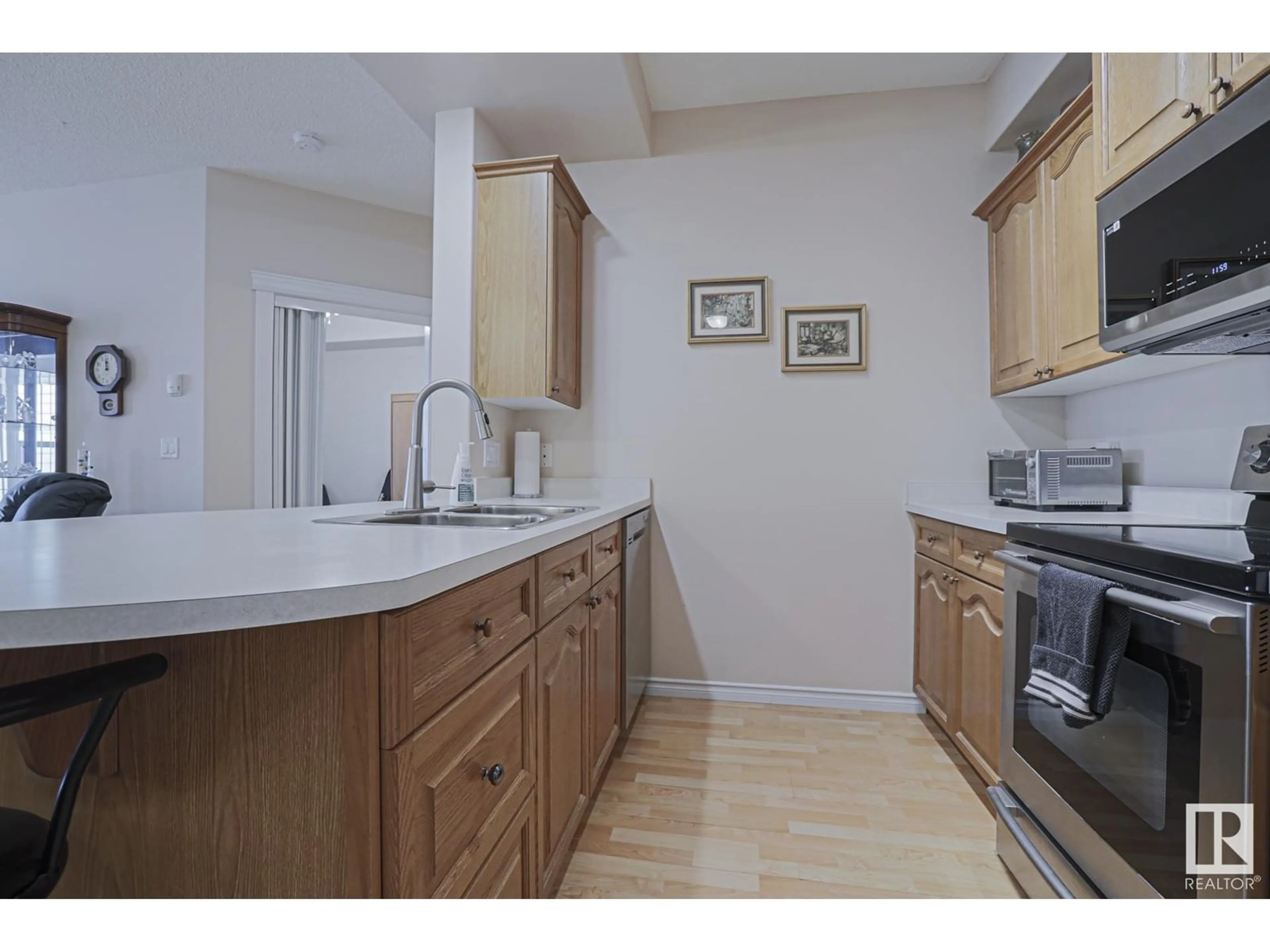 Standard kitchen for #112 14259 50 ST NW, Edmonton Alberta T5A5J2