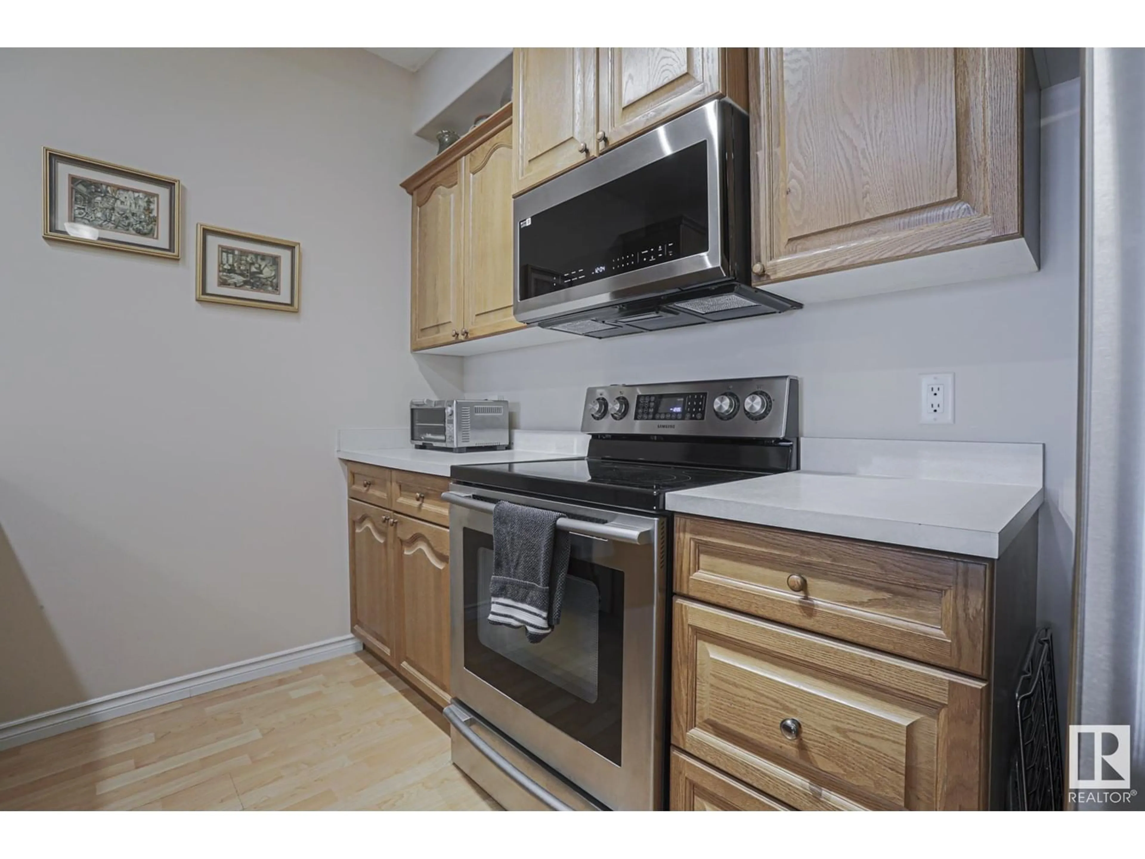 Standard kitchen for #112 14259 50 ST NW, Edmonton Alberta T5A5J2