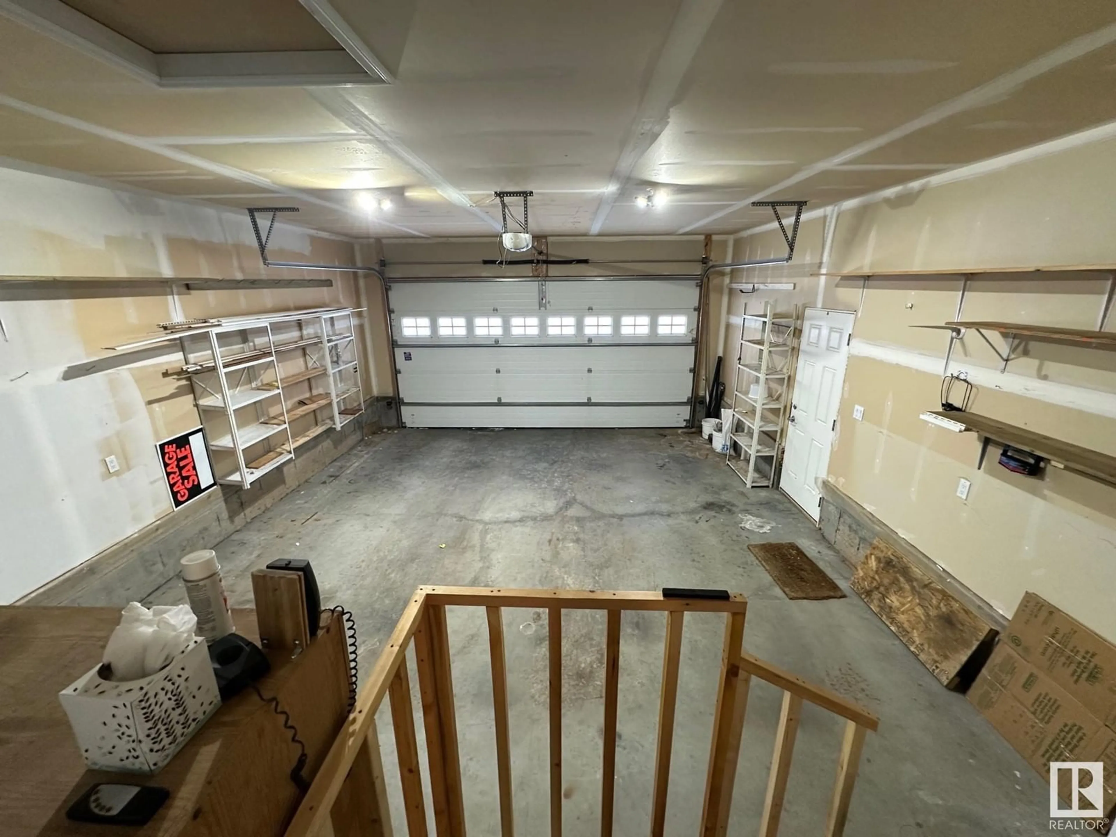 Indoor garage for 26 WILLOWDALE PL, Stony Plain Alberta T7Z0A4