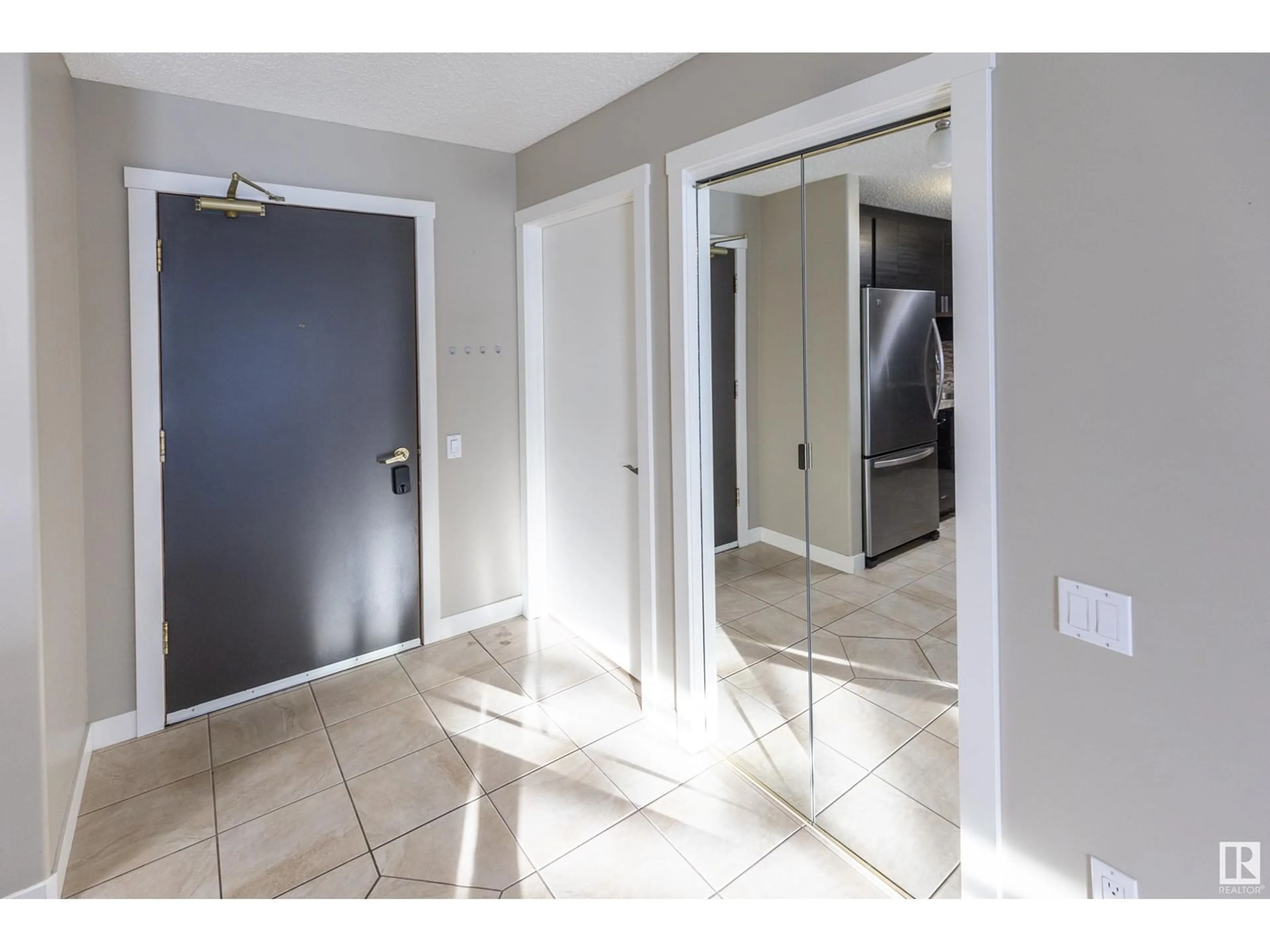 Indoor entryway, not visible floor for #405 7951 96 ST NW, Edmonton Alberta T6C4R1