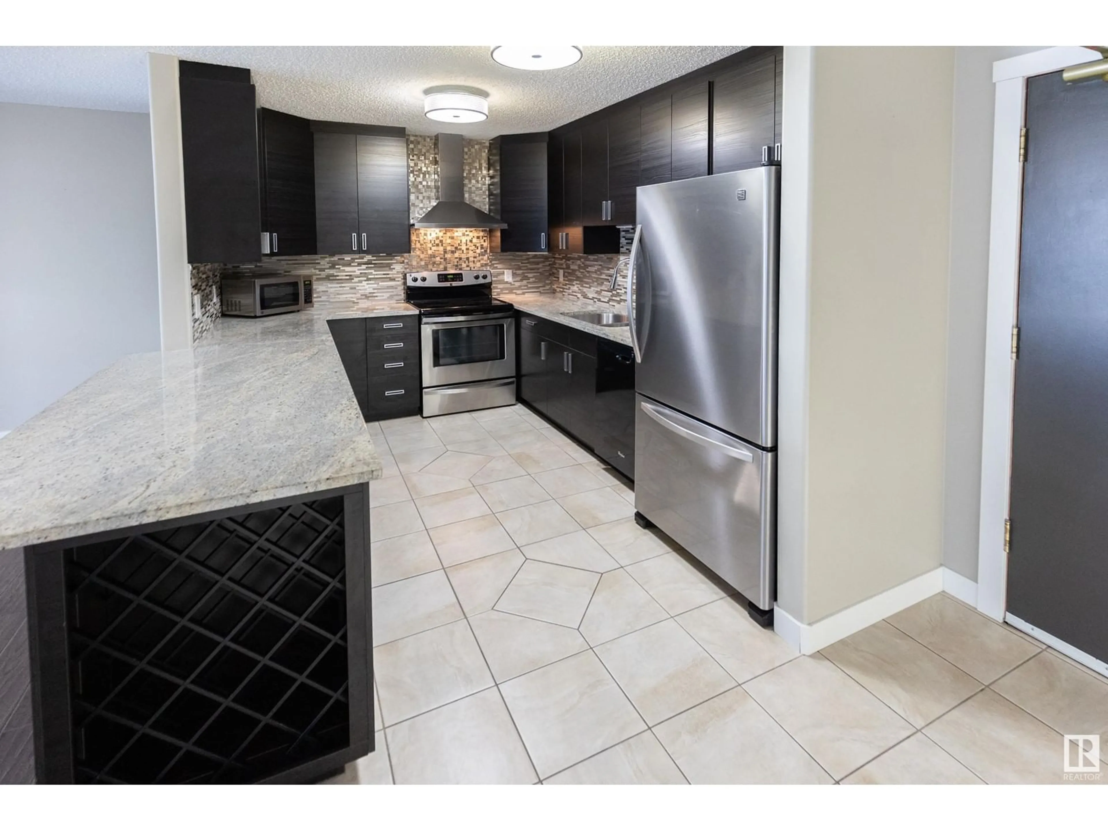 Contemporary kitchen, ceramic floors for #405 7951 96 ST NW, Edmonton Alberta T6C4R1