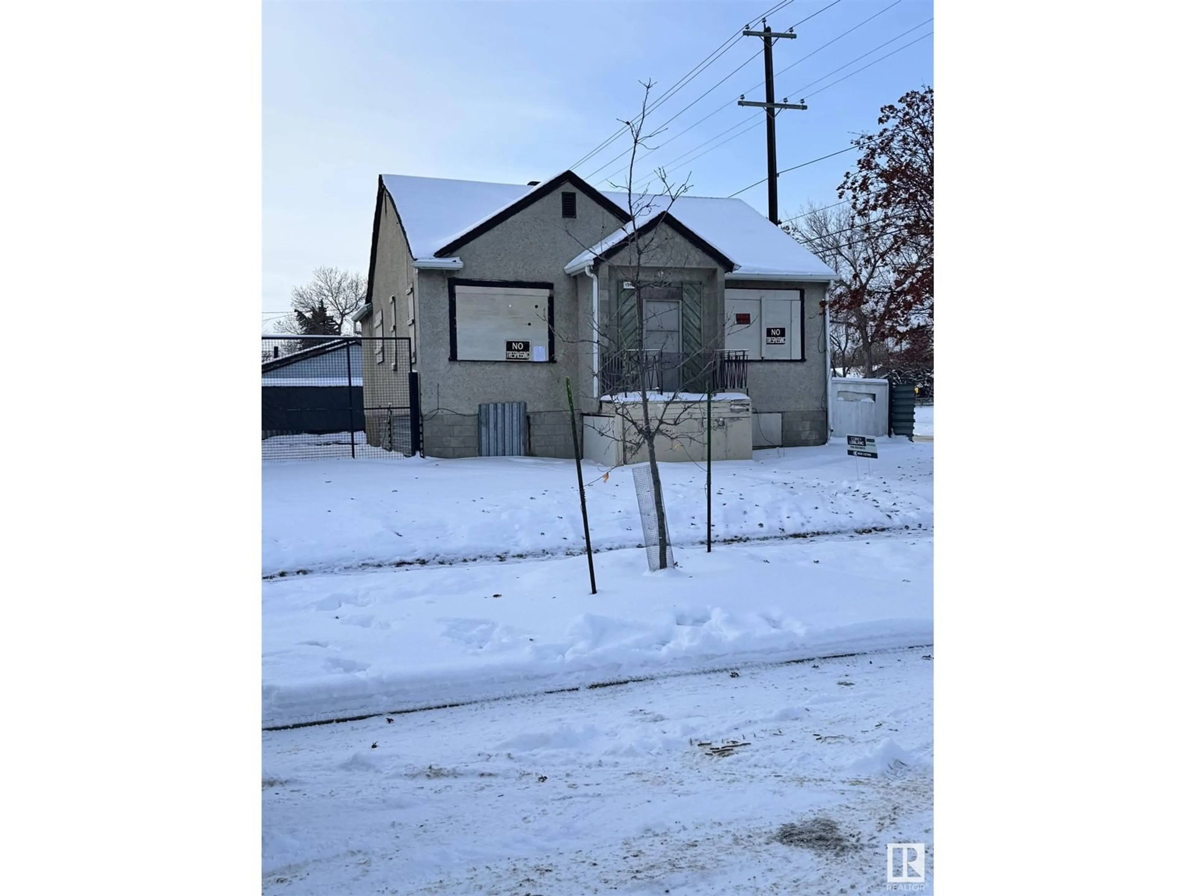 Frontside or backside of a home, the street view for 12734 69 ST NW, Edmonton Alberta T5H1E8