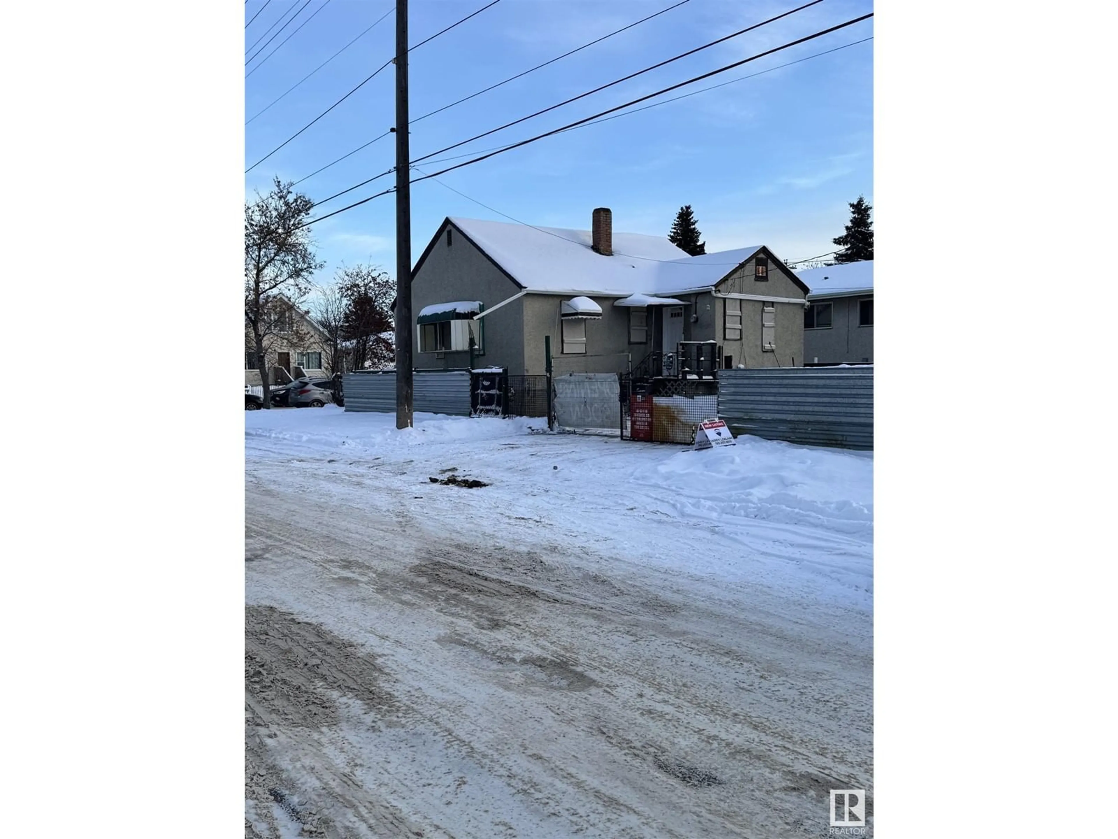 Frontside or backside of a home, the street view for 12734 69 ST NW, Edmonton Alberta T5H1E8