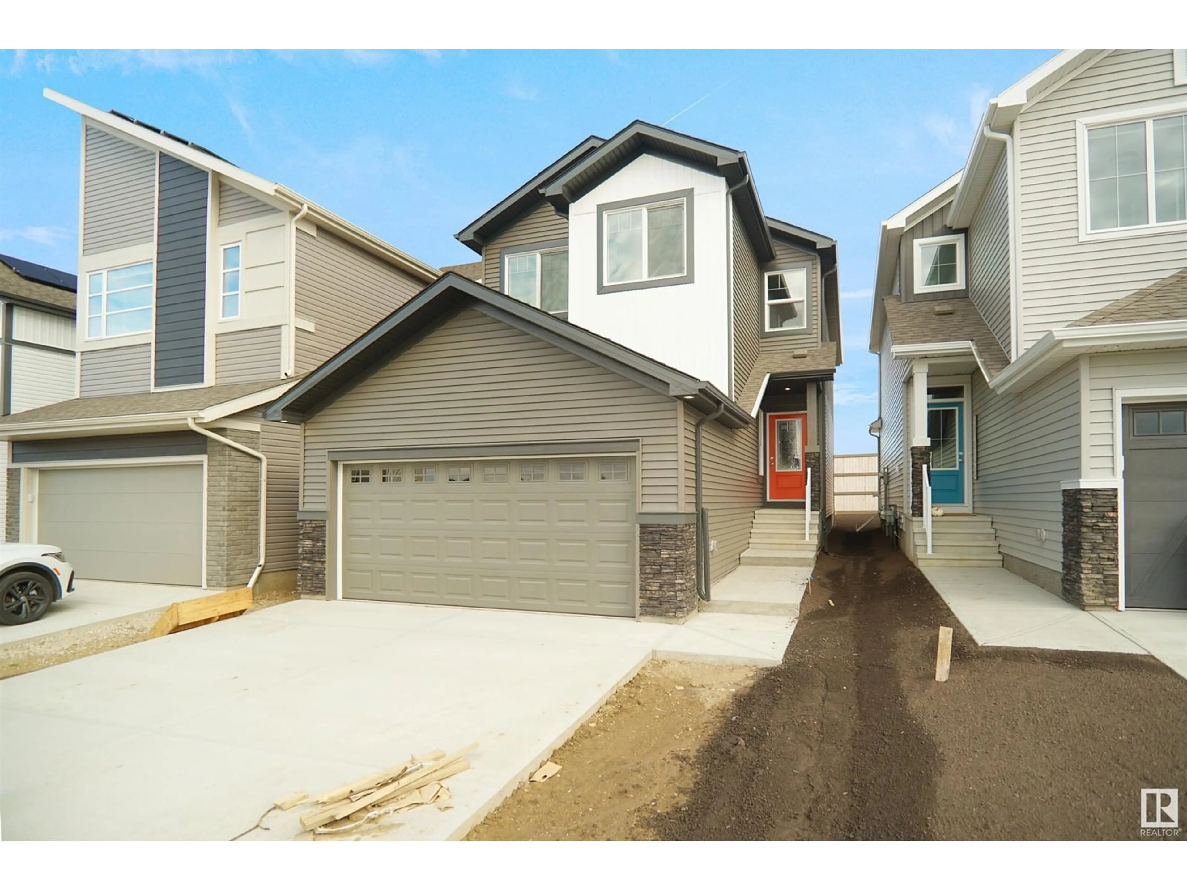 A pic from exterior of the house or condo, the street view for 278 SUNLAND WY, Sherwood Park Alberta T8H2Y7