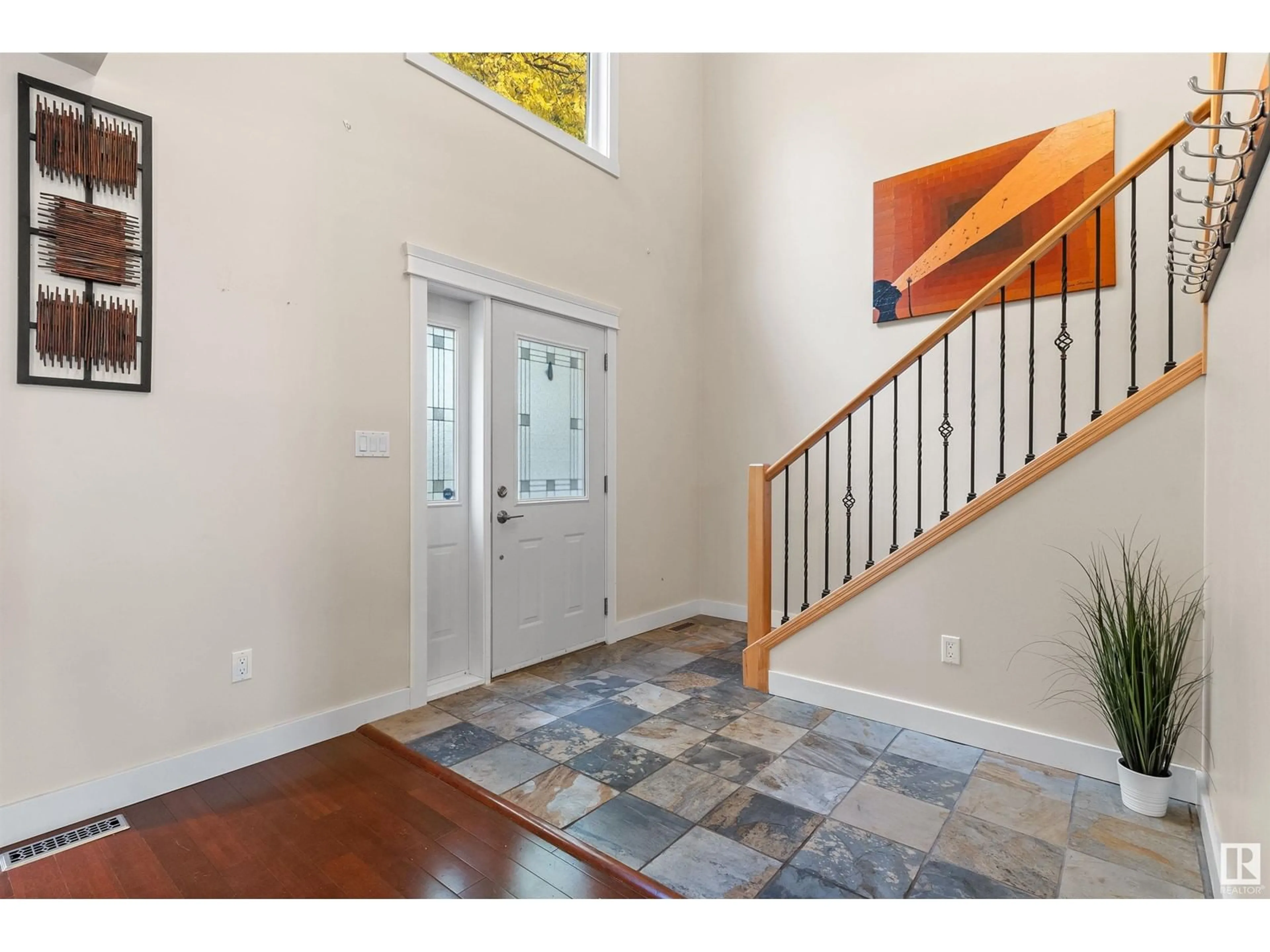 Indoor entryway, wood floors for 12040 63 ST NW, Edmonton Alberta T5W4G4