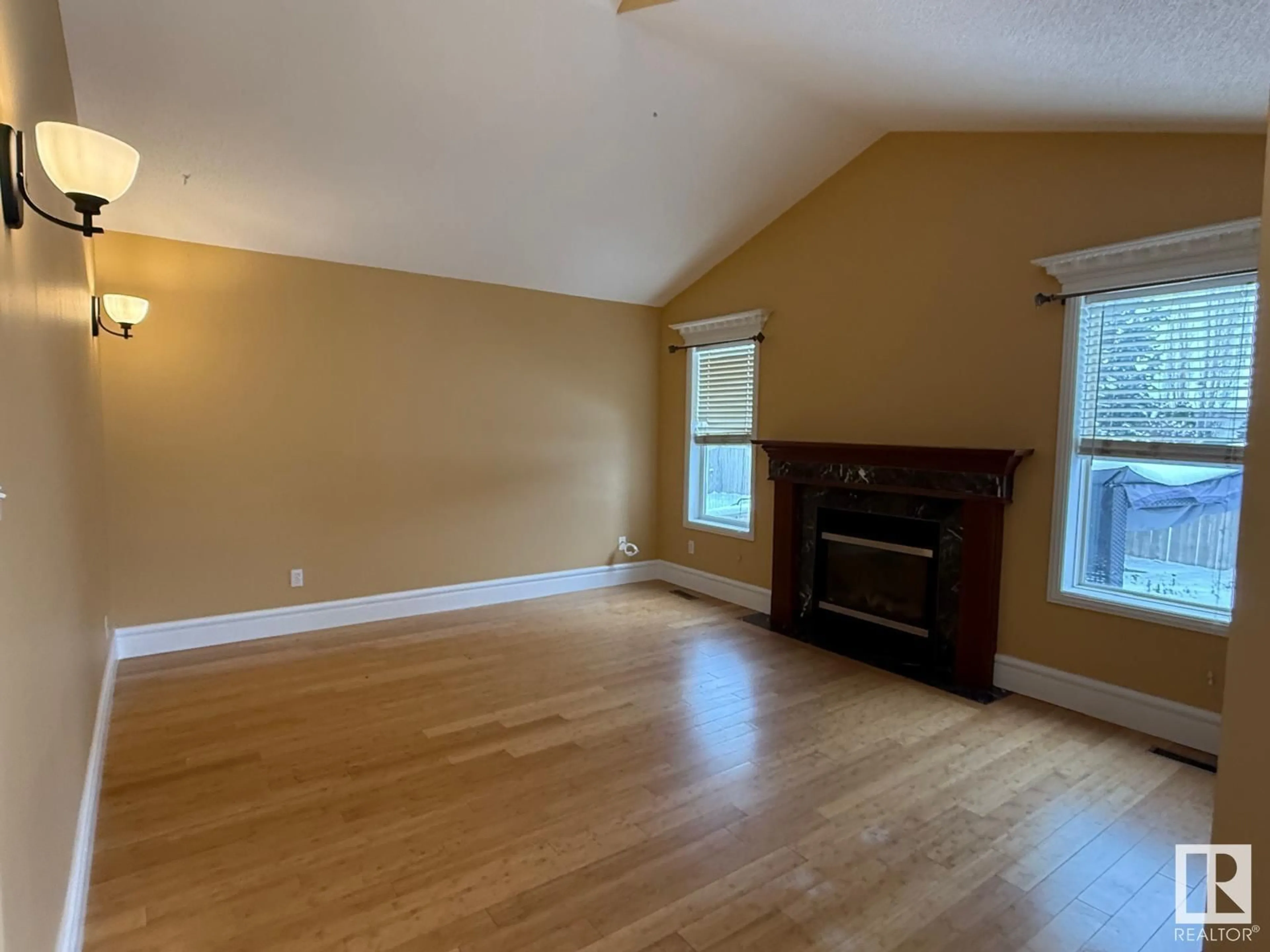 A pic of a room, wood floors for 527 89 ST SW, Edmonton Alberta T6X1C2