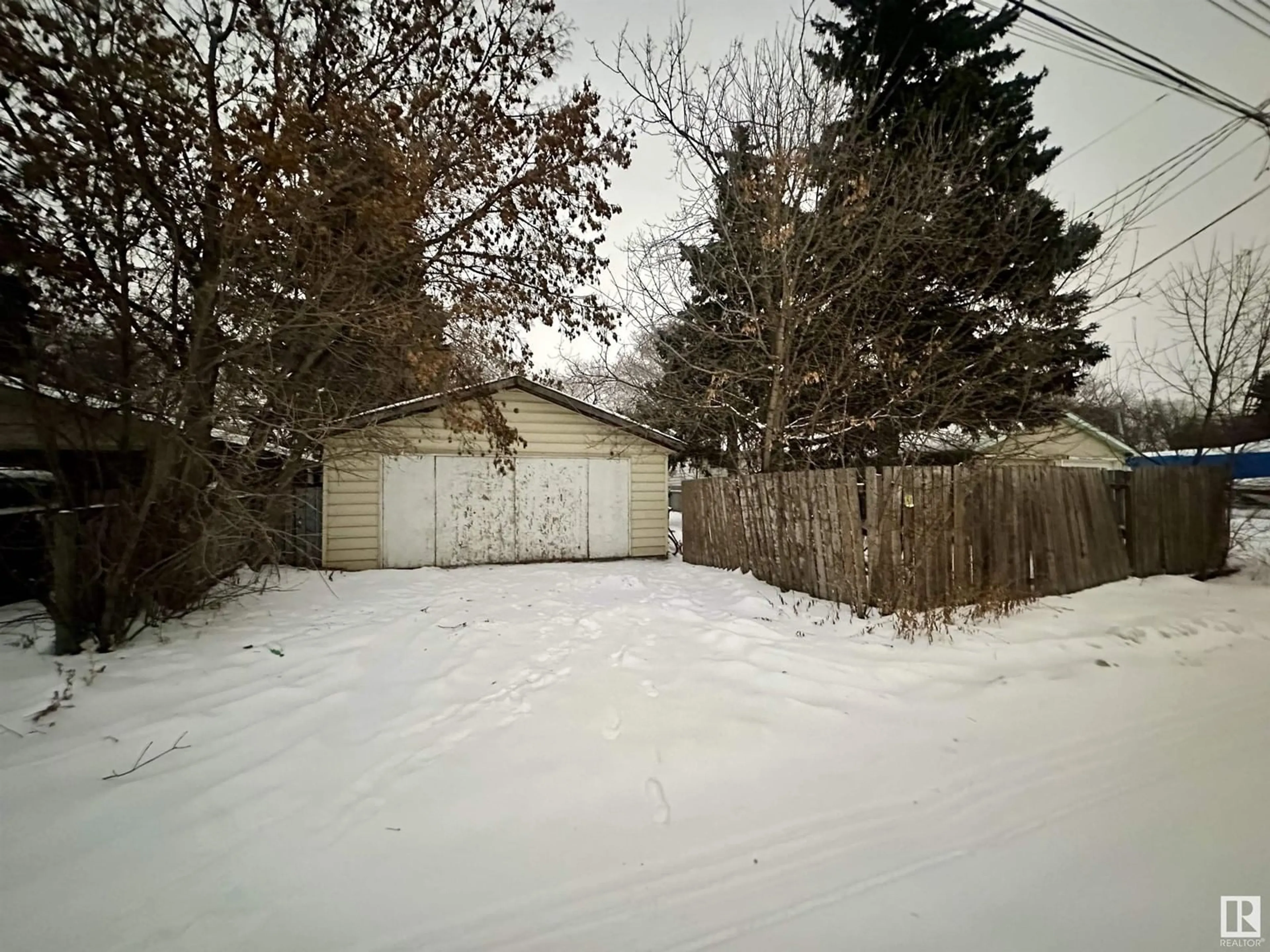 Shed for 13032 123A ST NW NW, Edmonton Alberta T5L0L2