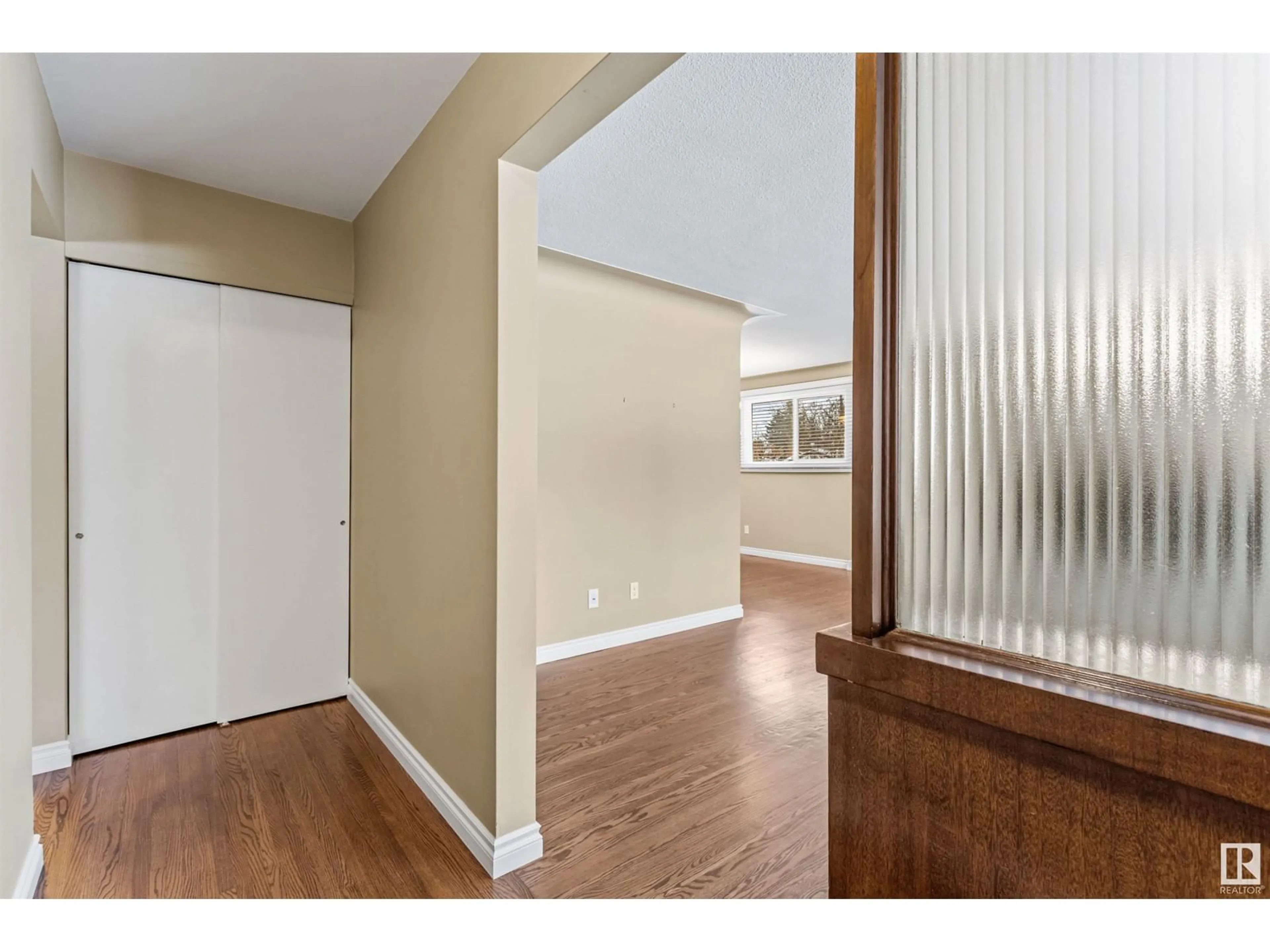 Indoor entryway, wood floors for 8111 145 ST NW, Edmonton Alberta T5R0S8