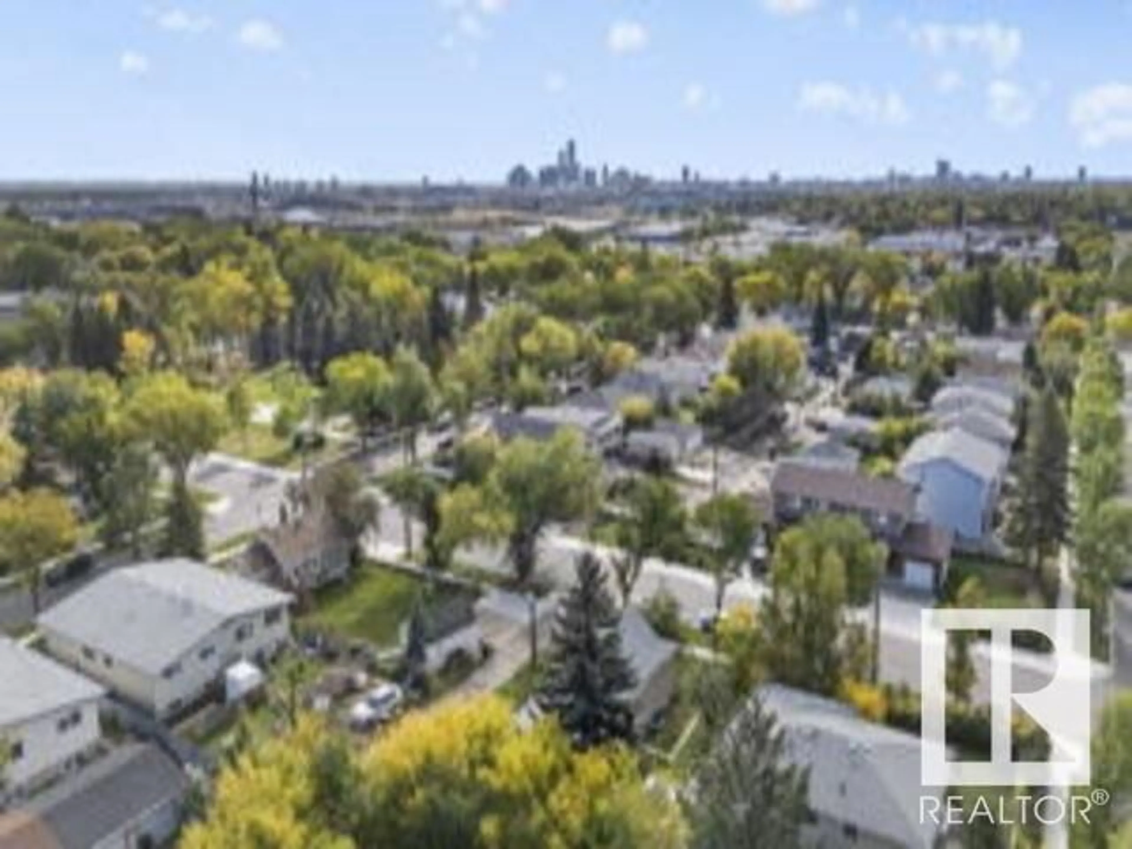 A pic from exterior of the house or condo, the street view for 12524 129 AV NW, Edmonton Alberta T5L3J5