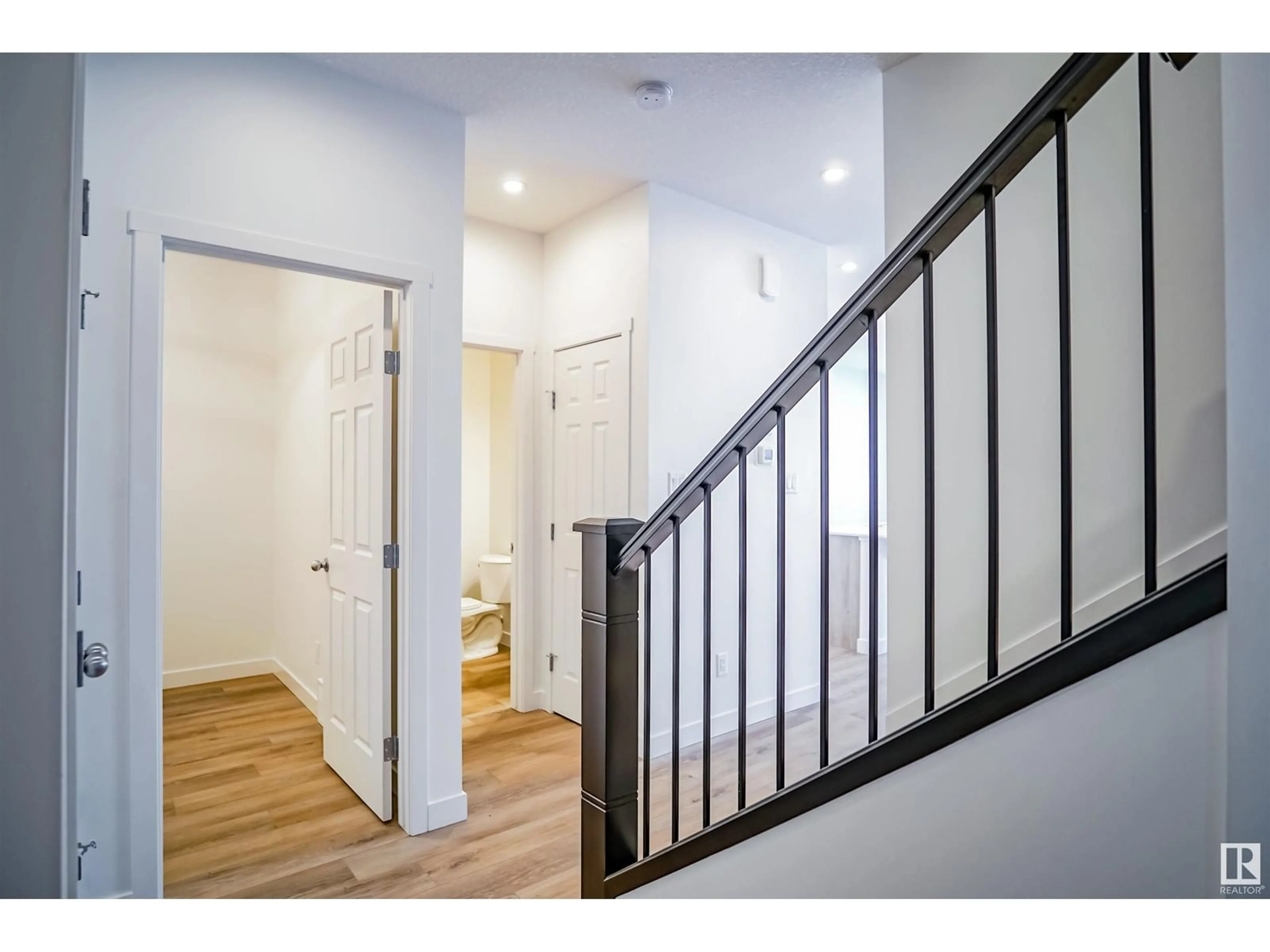 Indoor entryway, wood floors for 536 173 AV NE, Edmonton Alberta T5Y4G2