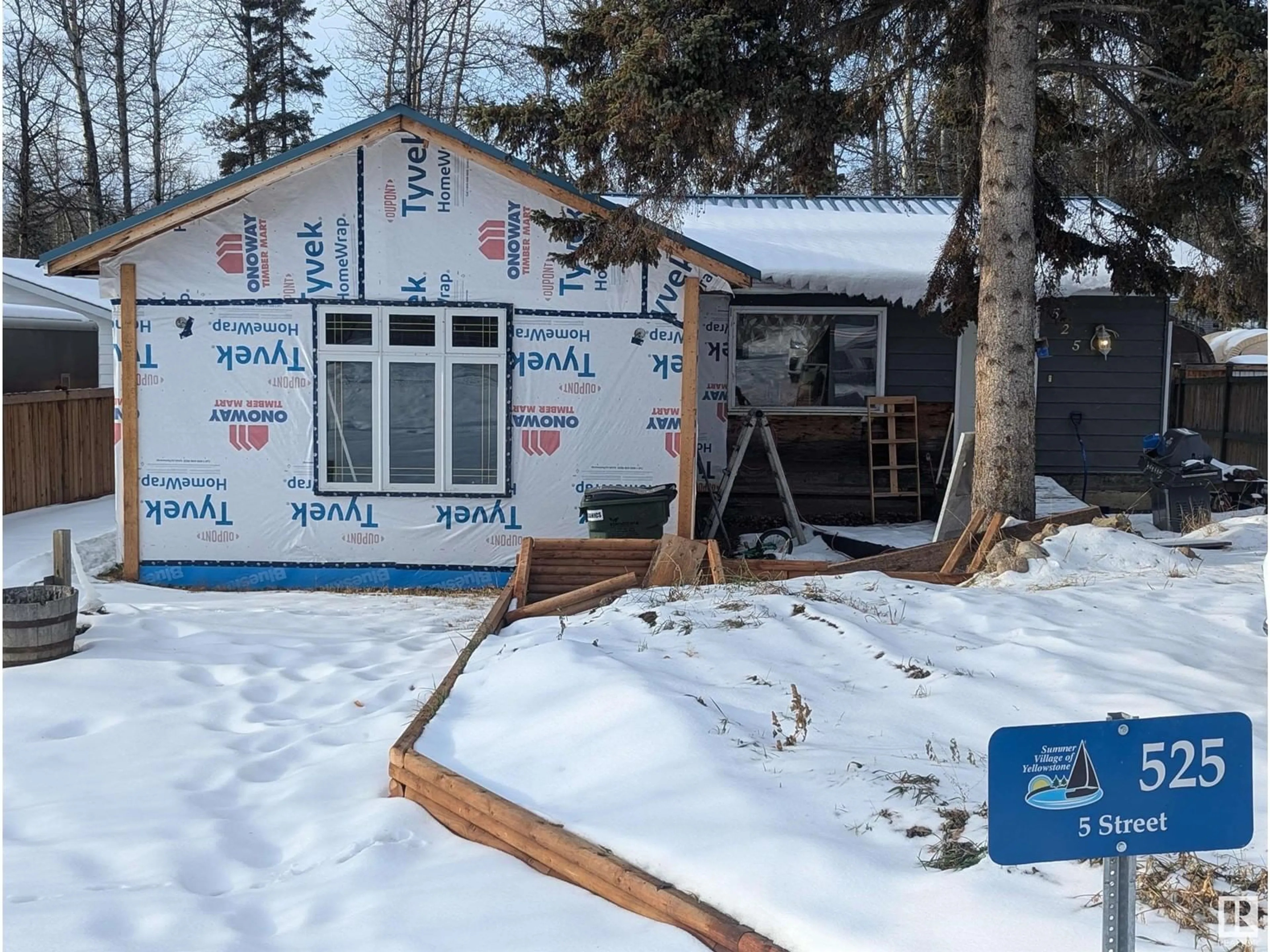 Frontside or backside of a home, cottage for 525 5 ST, Rural Lac Ste. Anne County Alberta T0E1A6