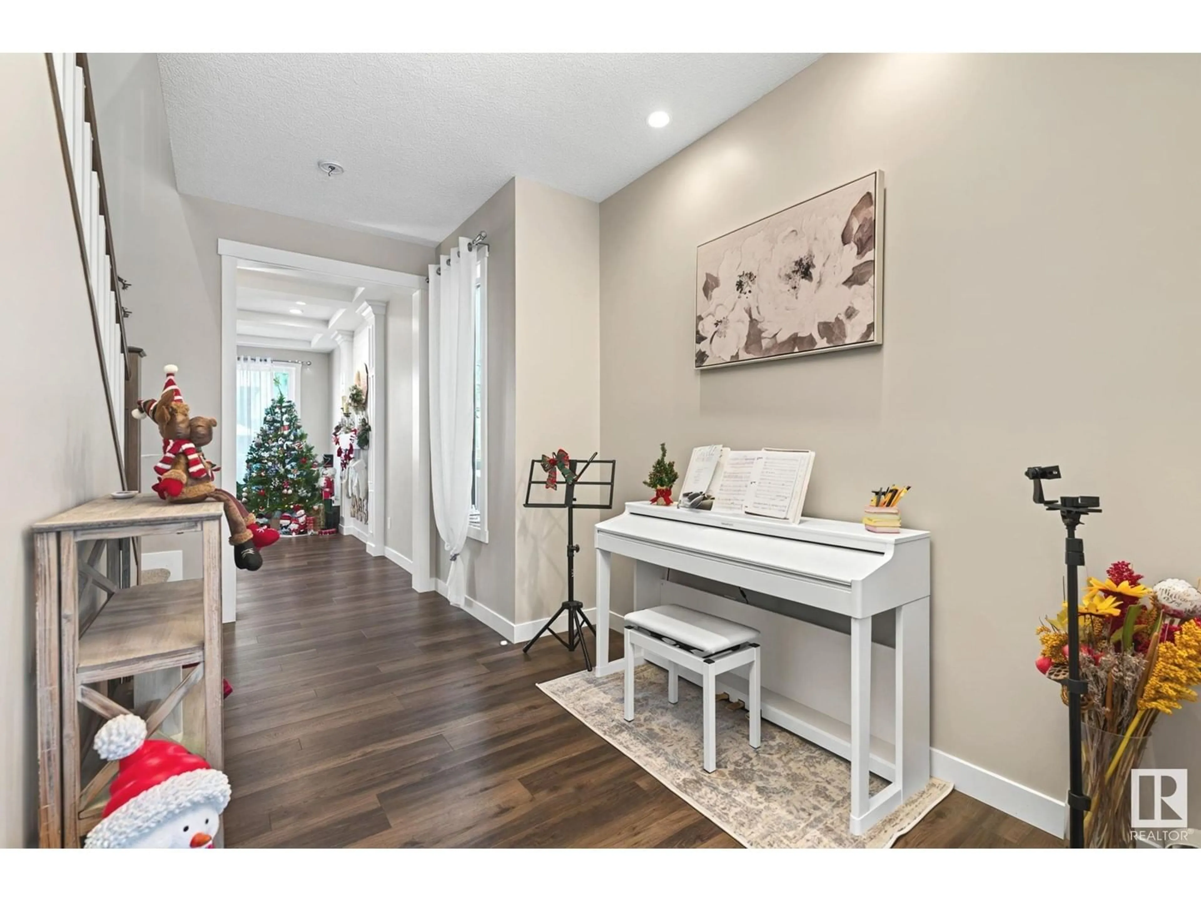 Indoor entryway, wood floors for 5715 ALLBRIGHT CO SW, Edmonton Alberta T6W3T9