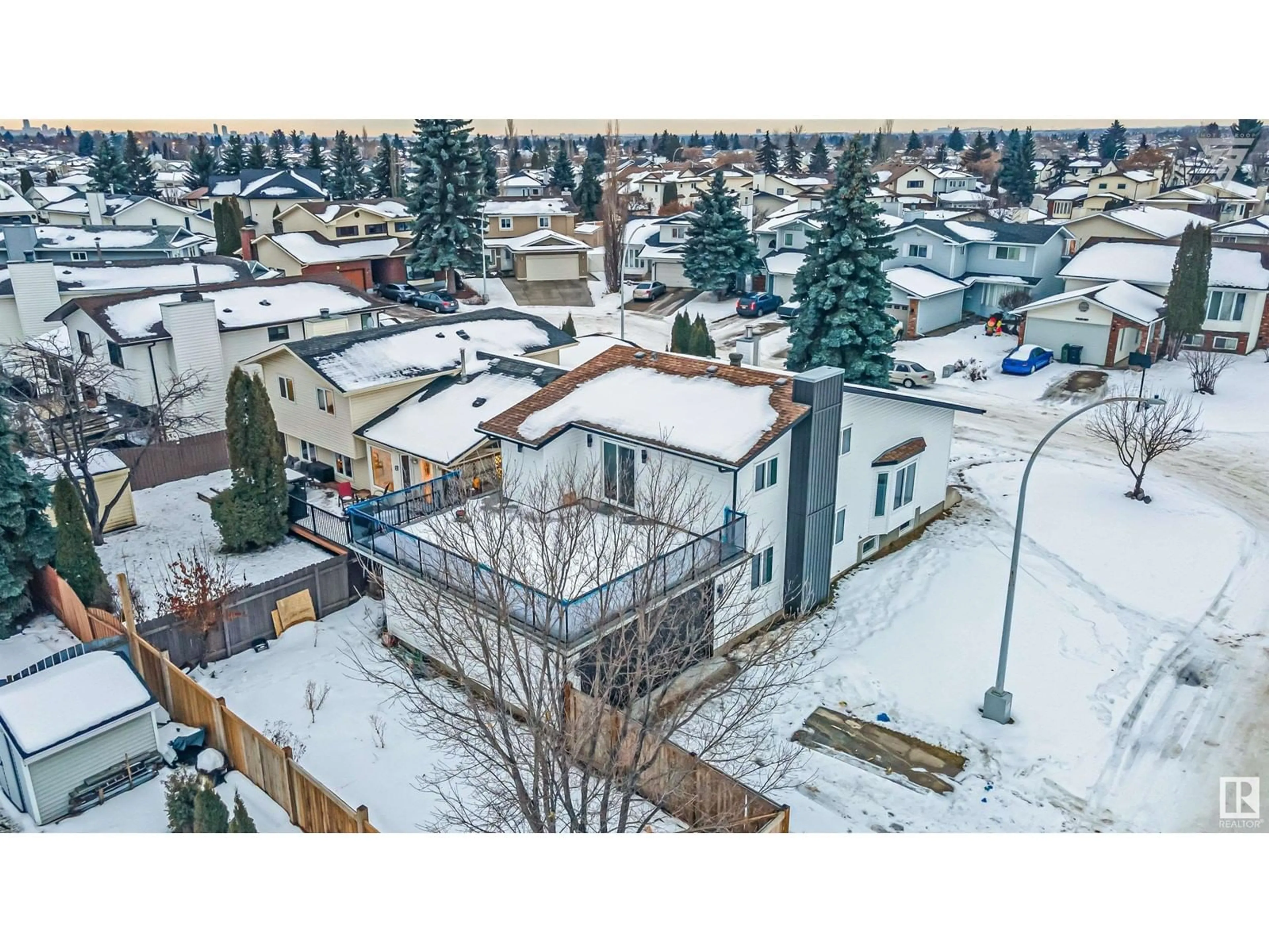 A pic from exterior of the house or condo, the street view for 15623 80 ST NW, Edmonton Alberta T5Z2T5