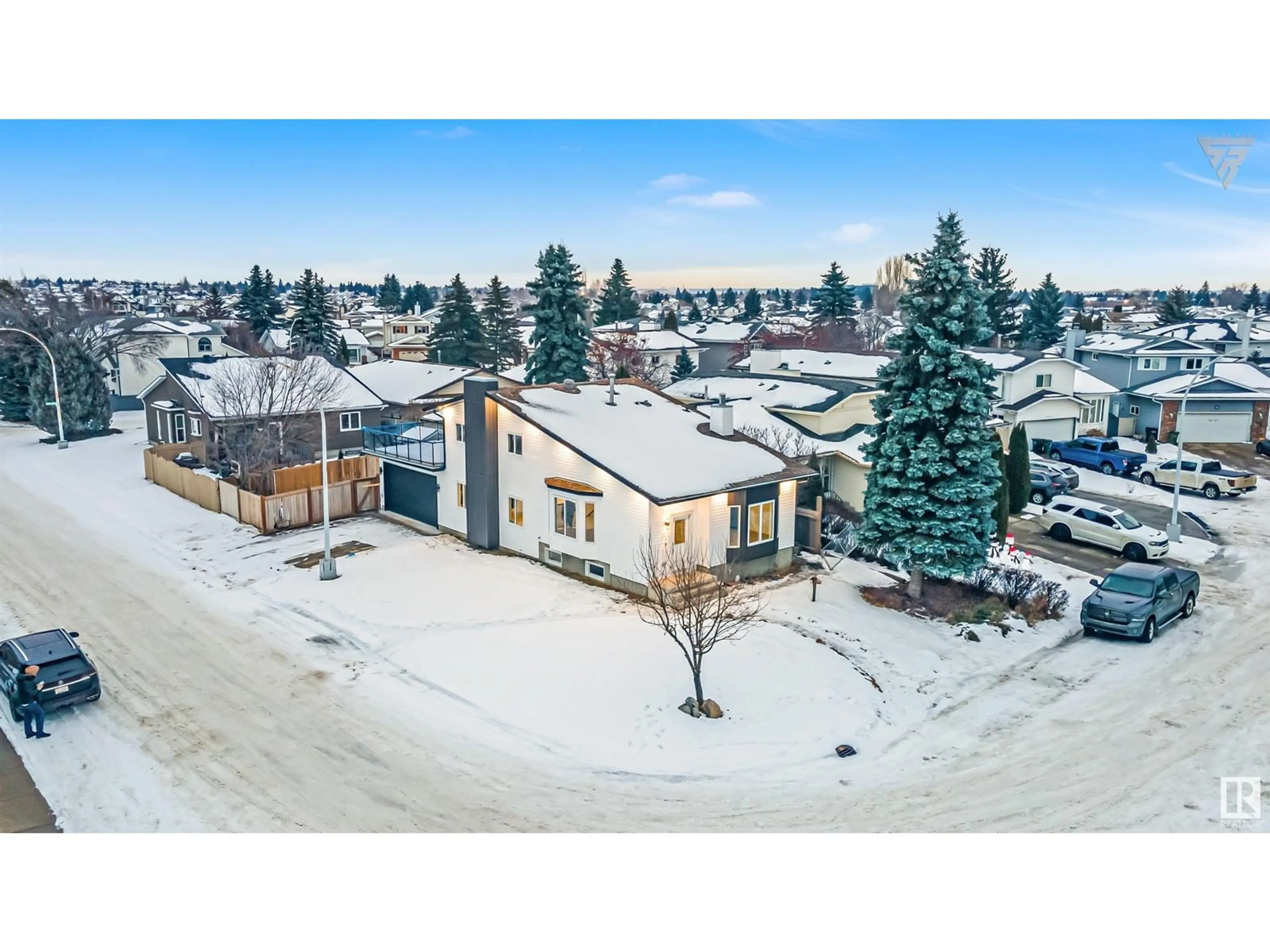 A pic from exterior of the house or condo, the fenced backyard for 15623 80 ST NW, Edmonton Alberta T5Z2T5