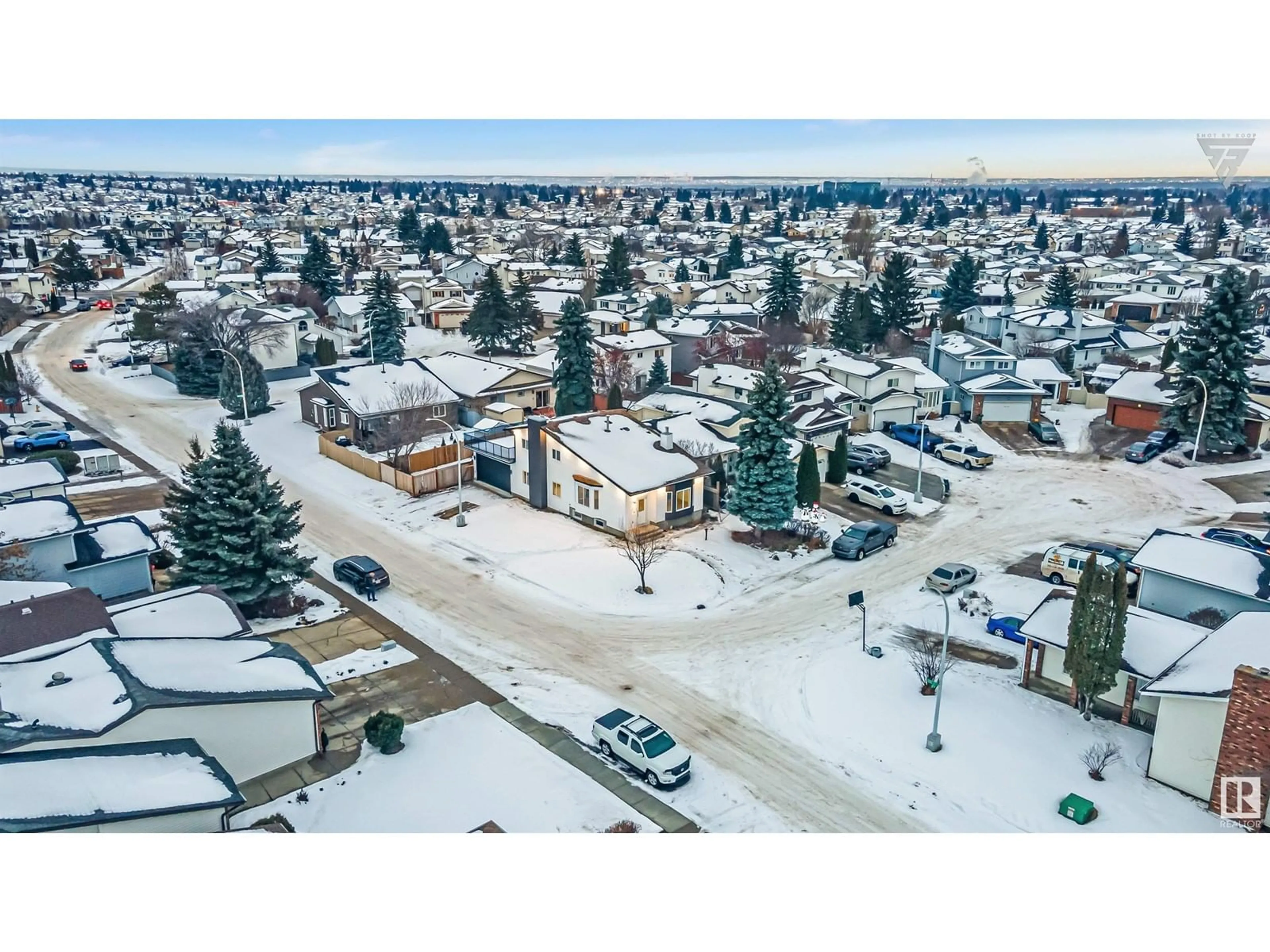 A pic from exterior of the house or condo, the street view for 15623 80 ST NW, Edmonton Alberta T5Z2T5