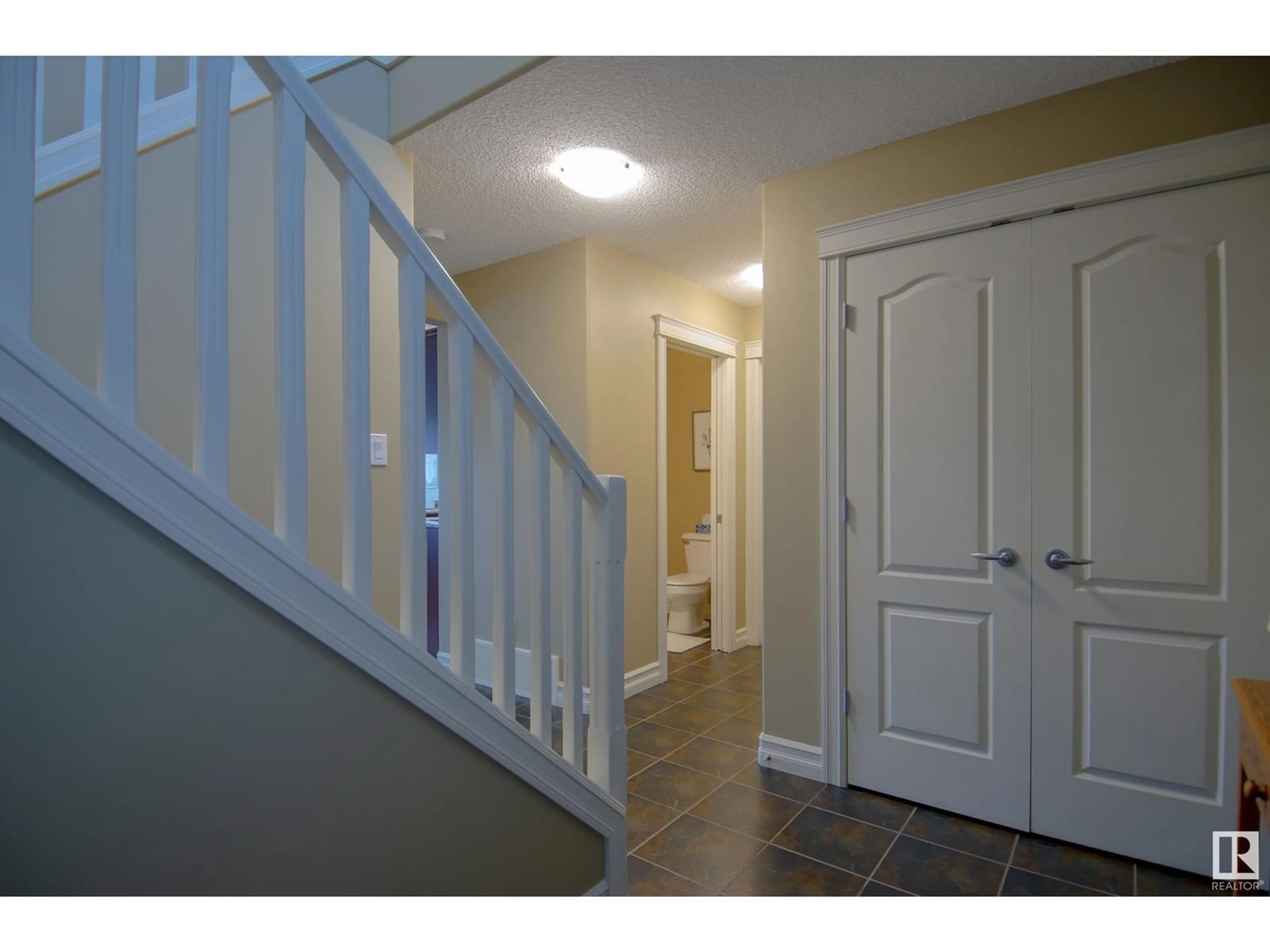 Indoor entryway, wood floors for 16724 119 ST NW, Edmonton Alberta T5X0B3